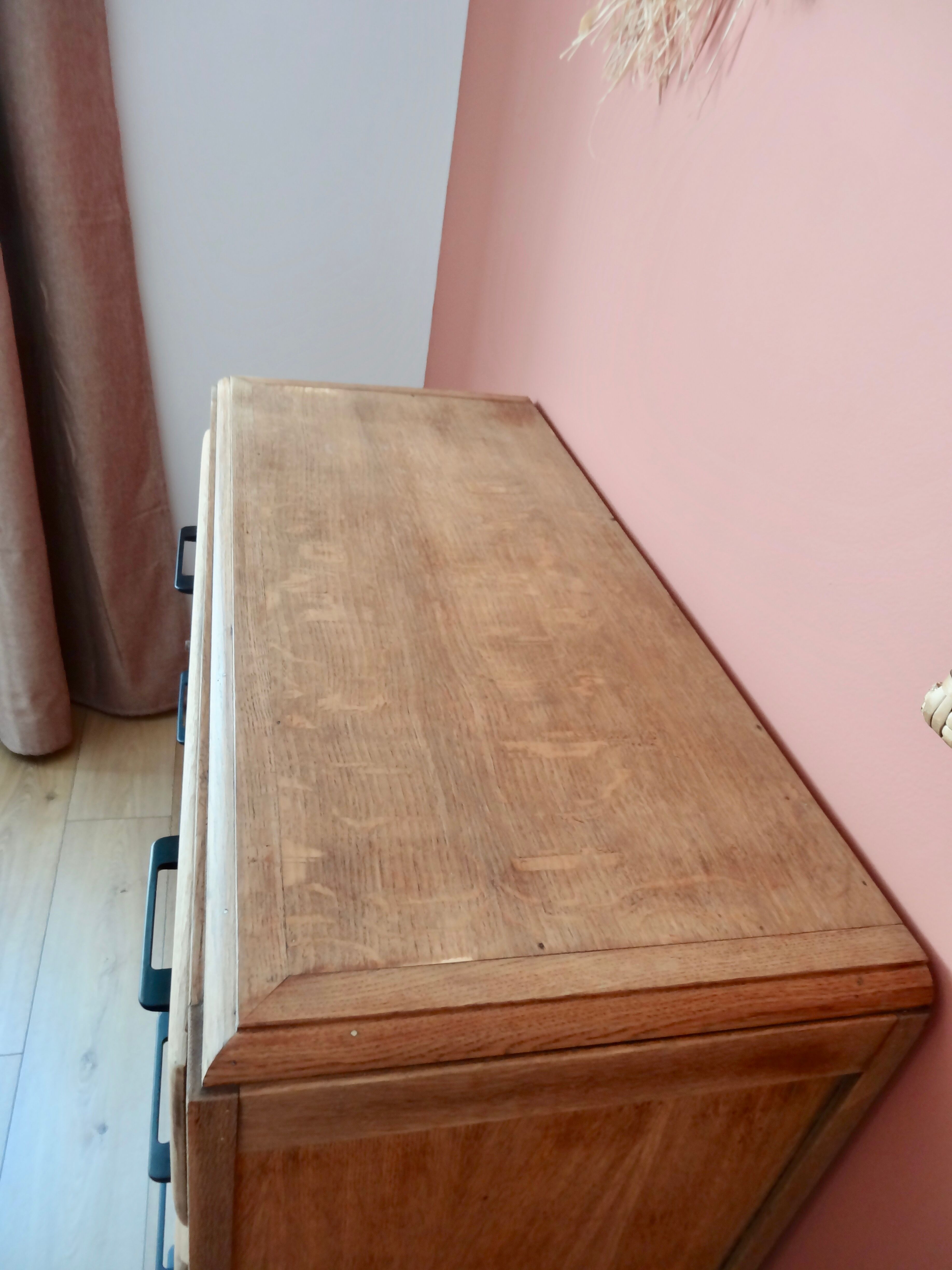 Vintage chest of drawers