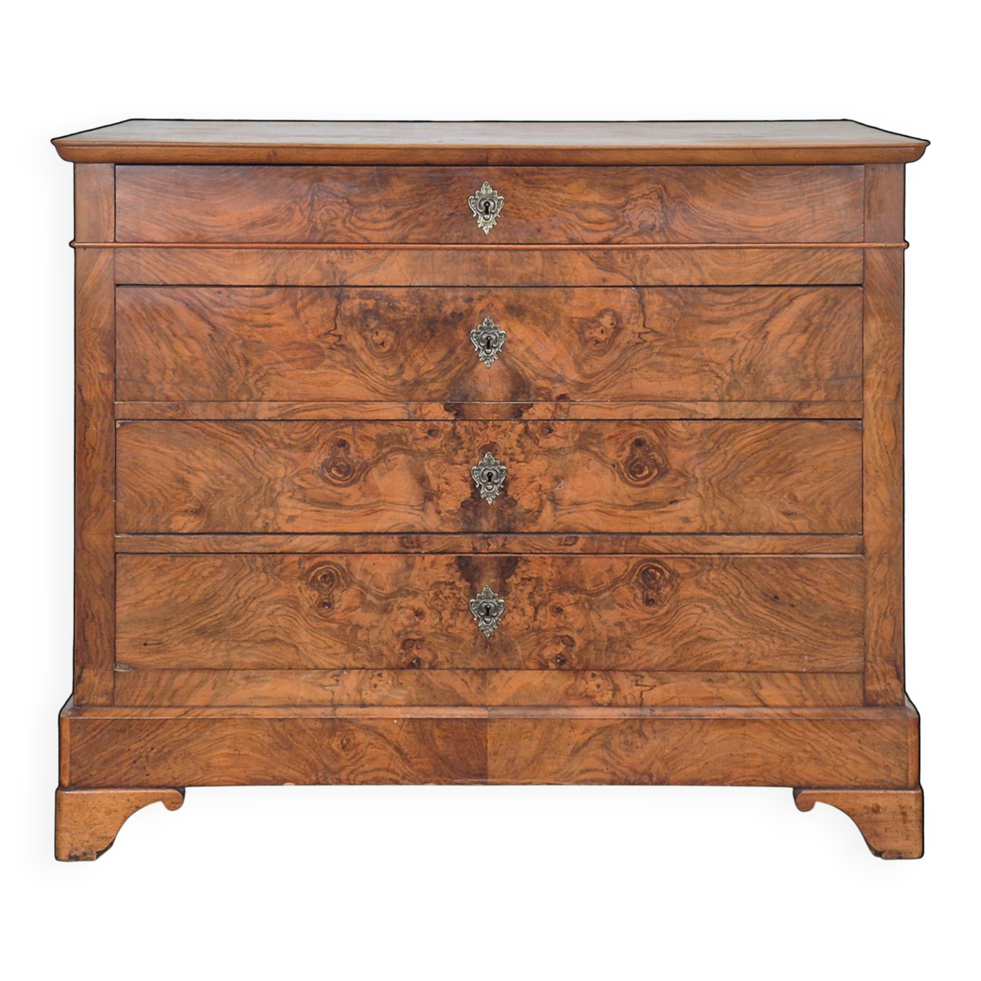 Louis Philippe style commode in walnut burl veneer.