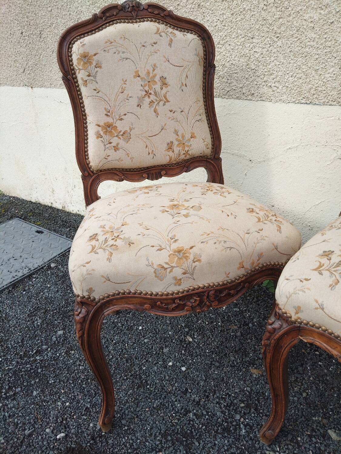 Suite de 3 fauteuils style Louis XV en bois sculpté – tapisserie tradi