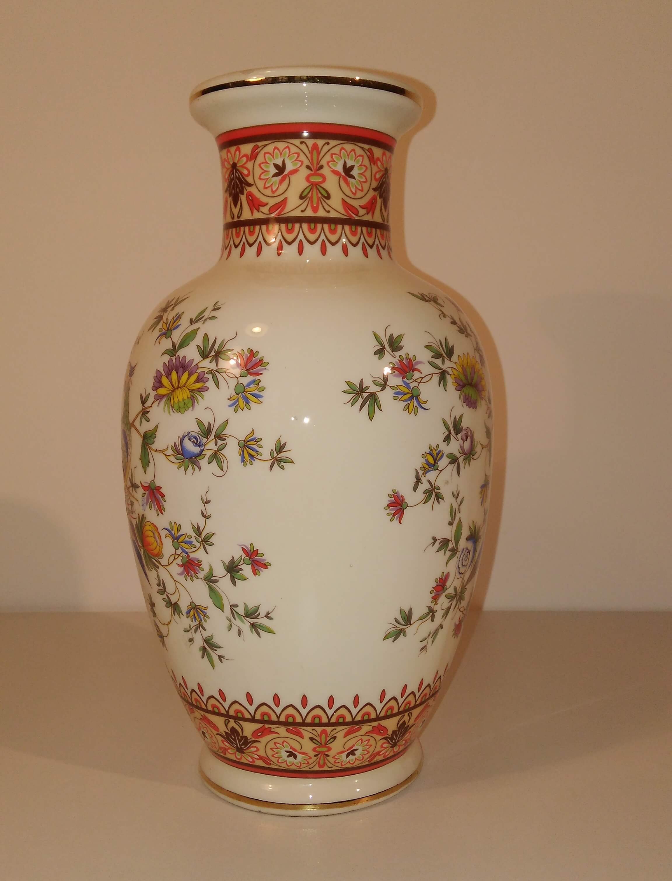 Vase Asian bird decorations