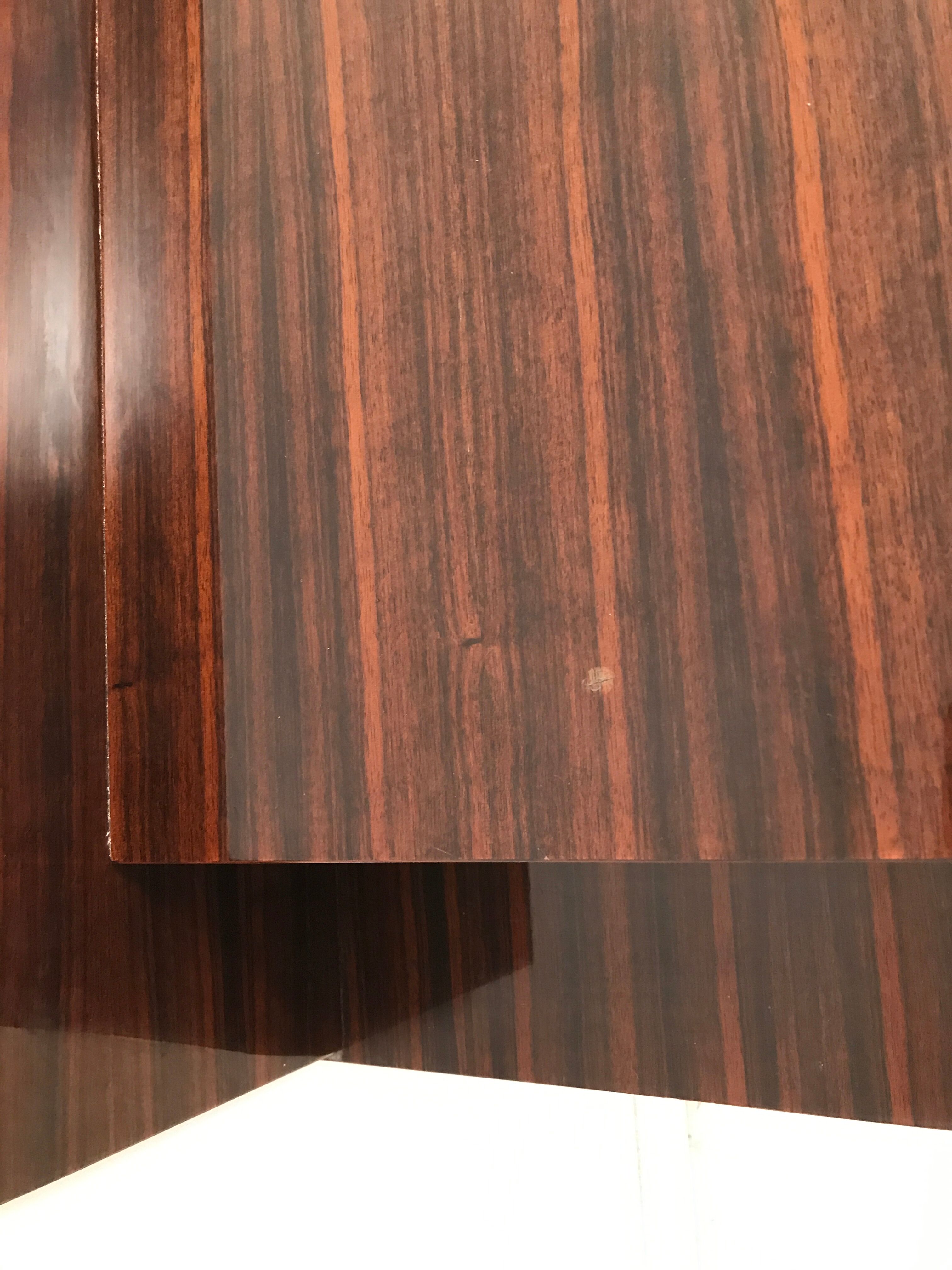 Chevet années 50-60 vintage en formica vernis laqué et pieds compas