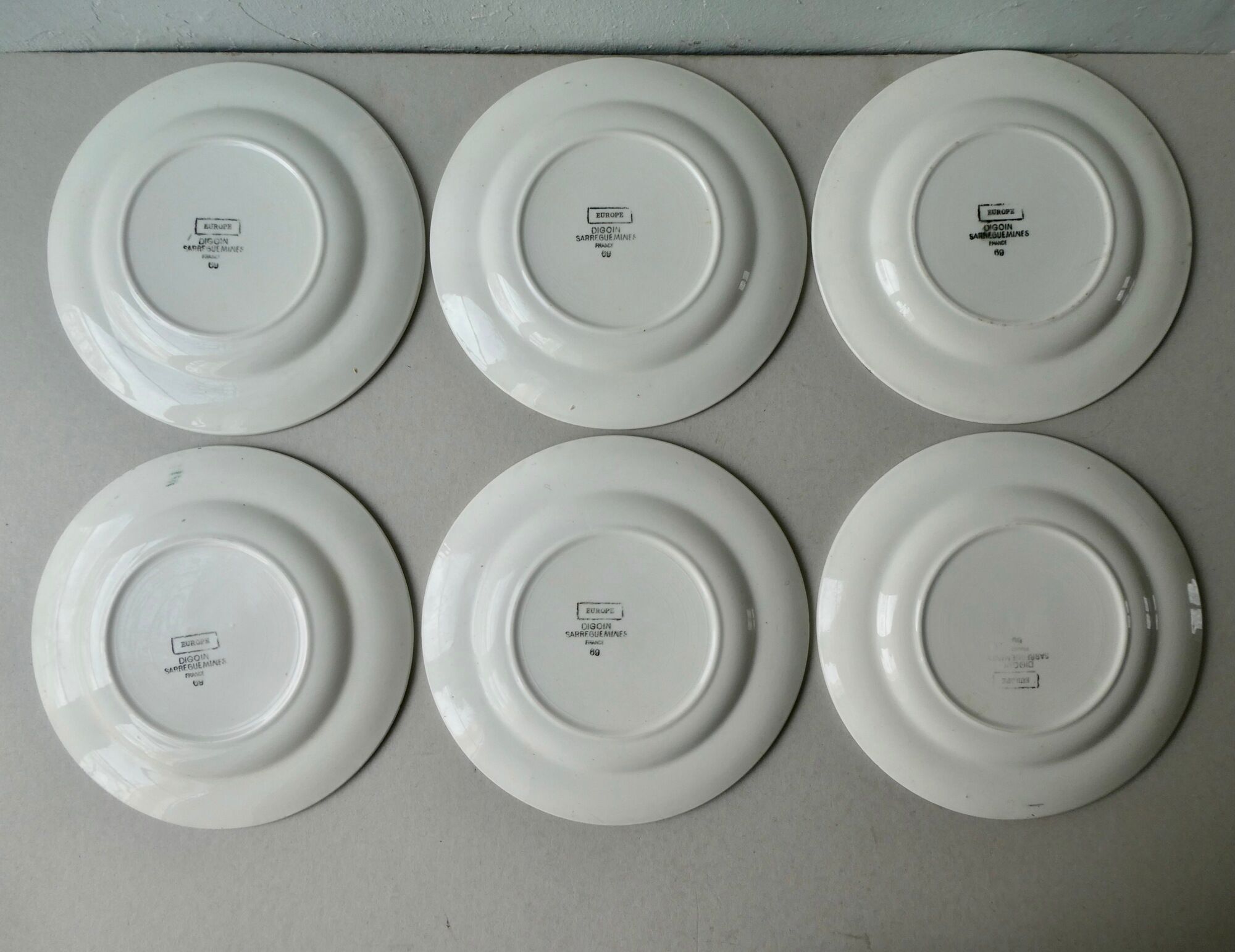 6 flat plates Digoin Sarreguemines France, décor Europe, years 30-40
