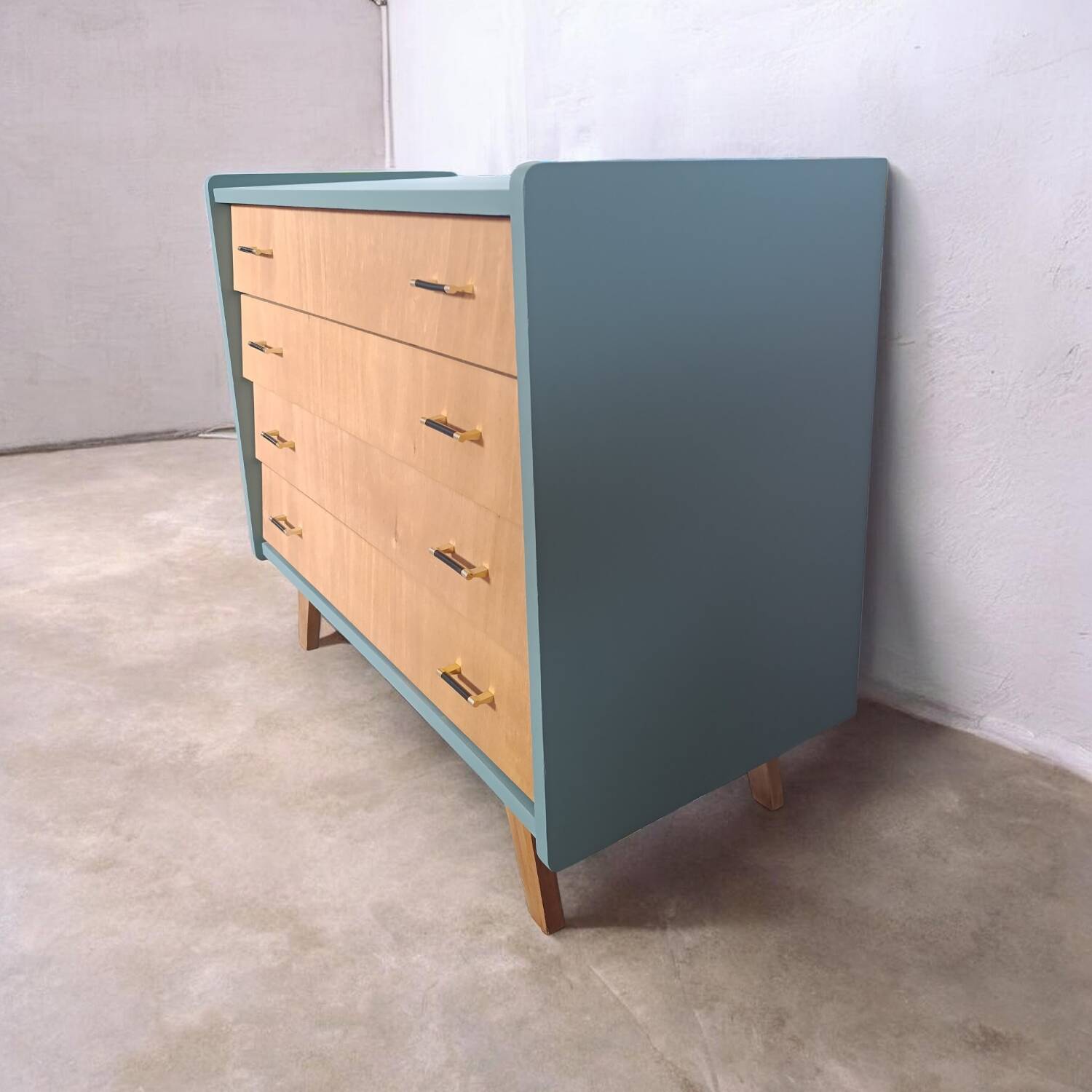 Commode vintage années 60 – restaurée – vert cactus & bois naturel
