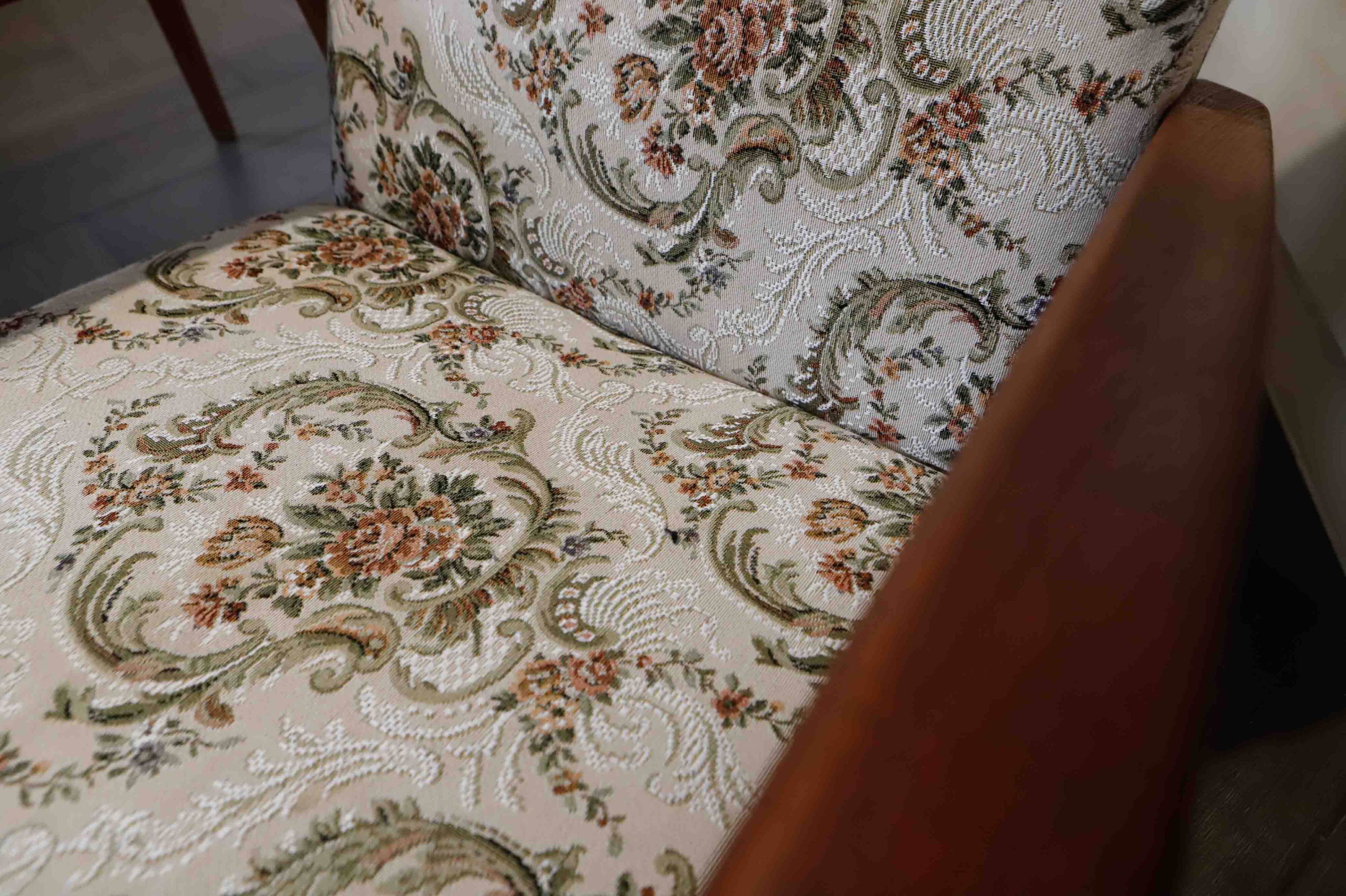 Set of 2 Style Halabala Lounge Armchairs