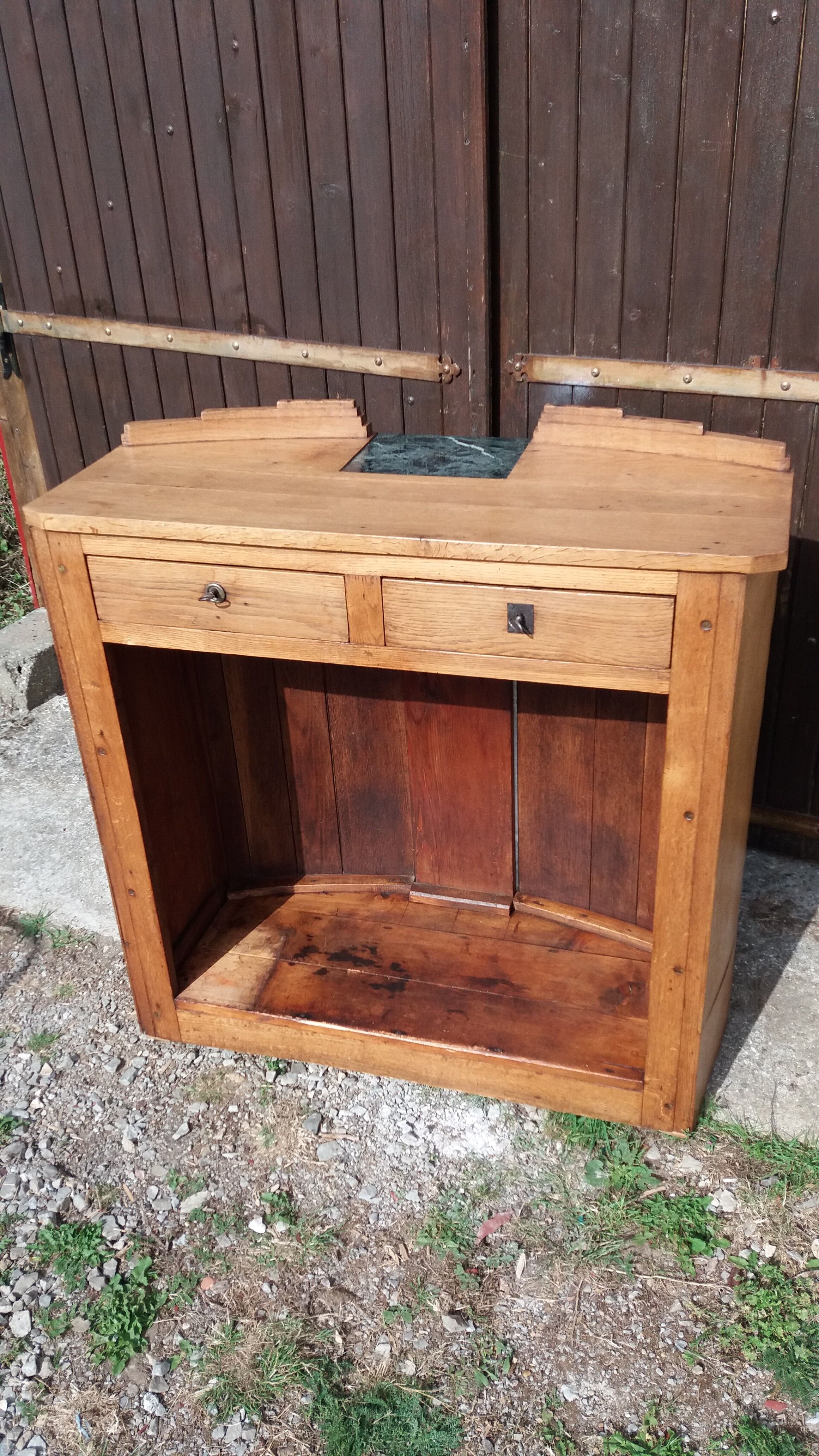 Art deco counter/cash register