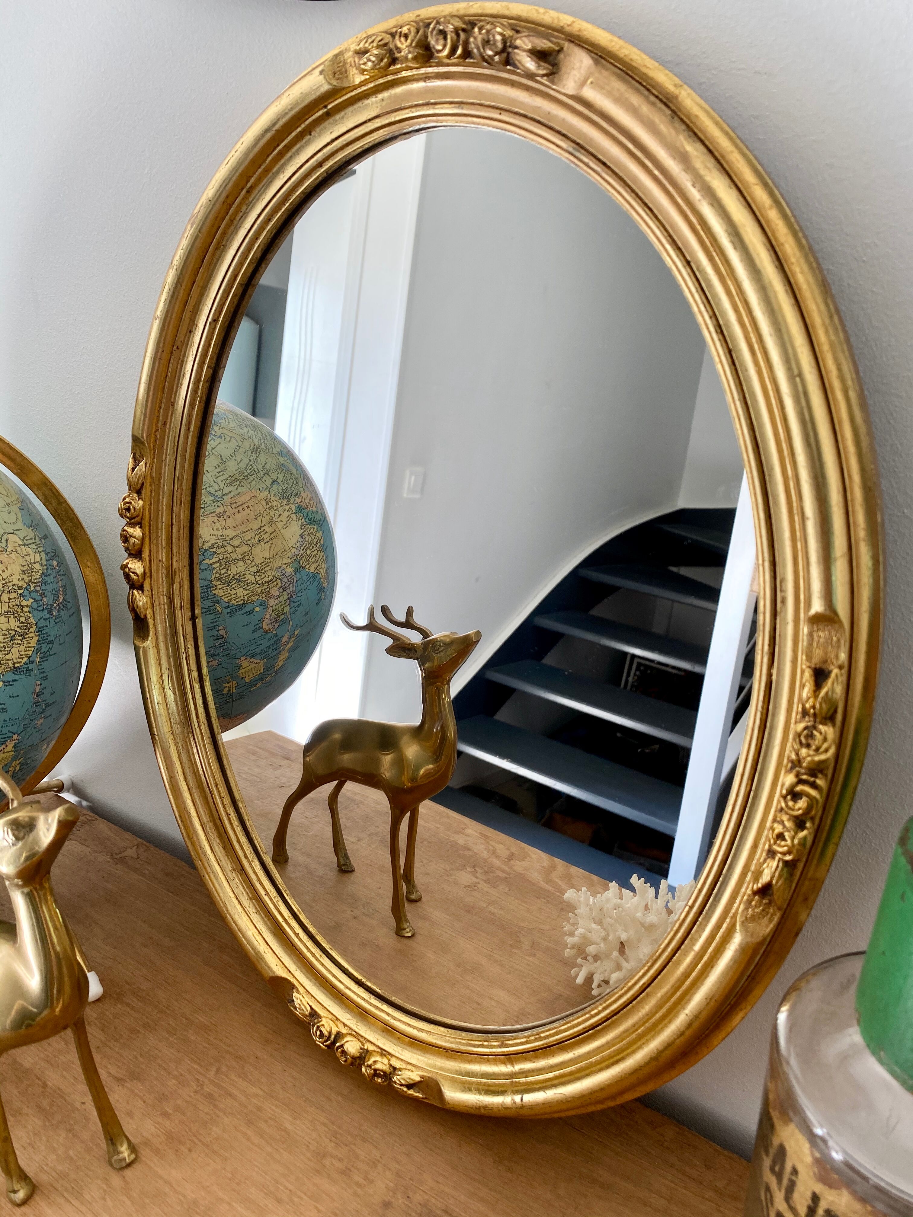 Golden mirror 47x37cm