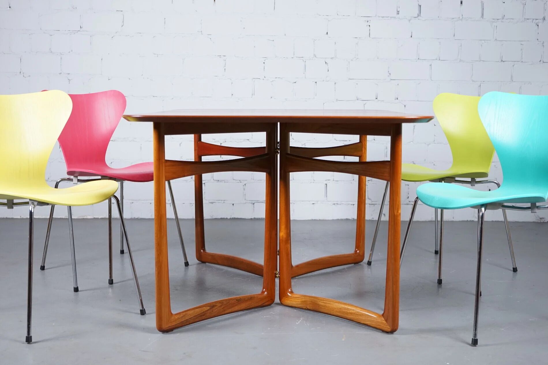 Table à manger de Peter Hvidt et Orla Mølgaard-Nielsen pour France & Søn / France & Daverkosen