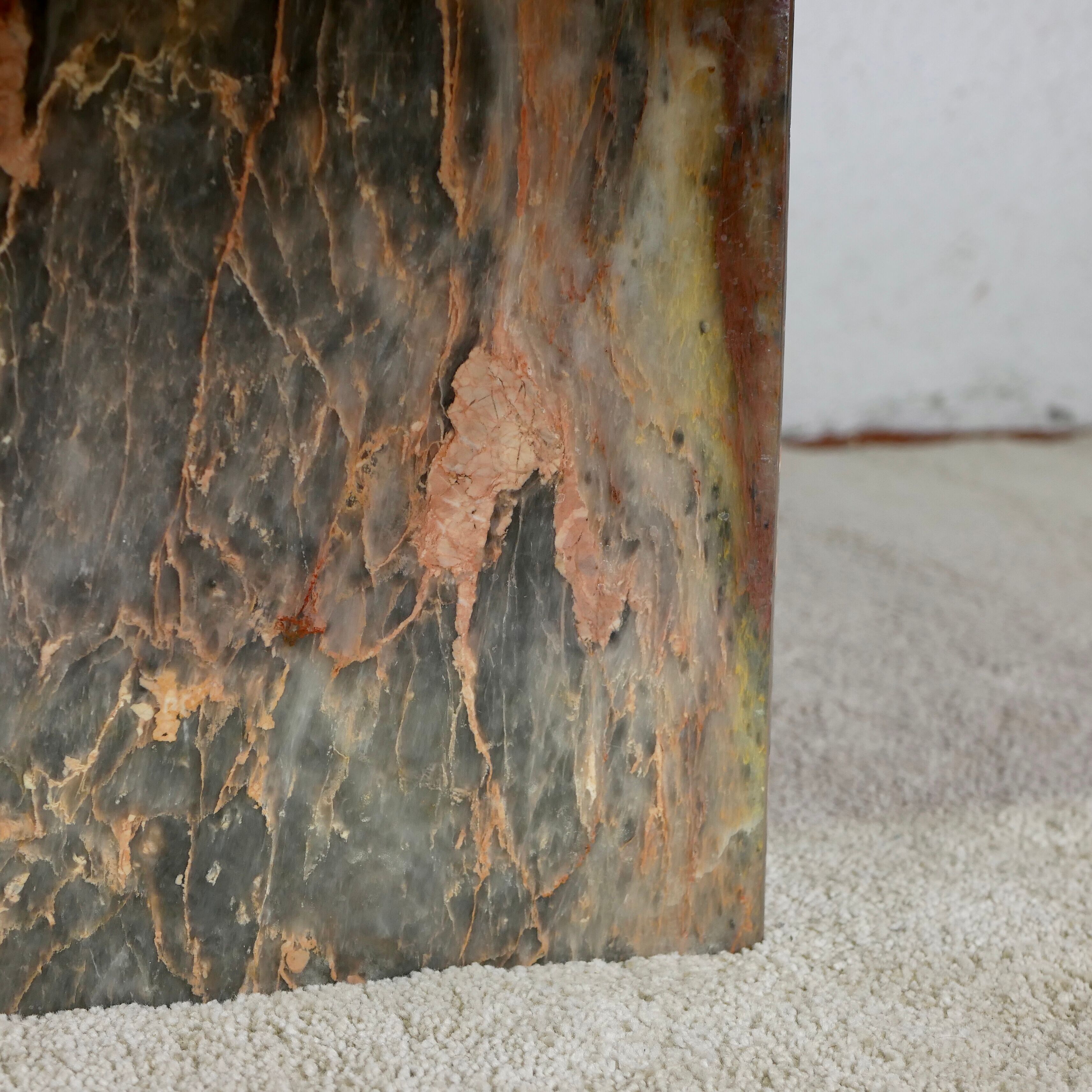 Coffee table in green marble and coral
