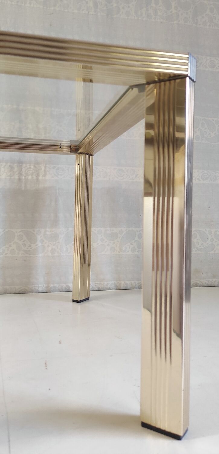 Side table in gold metal and glass - 70s/80s