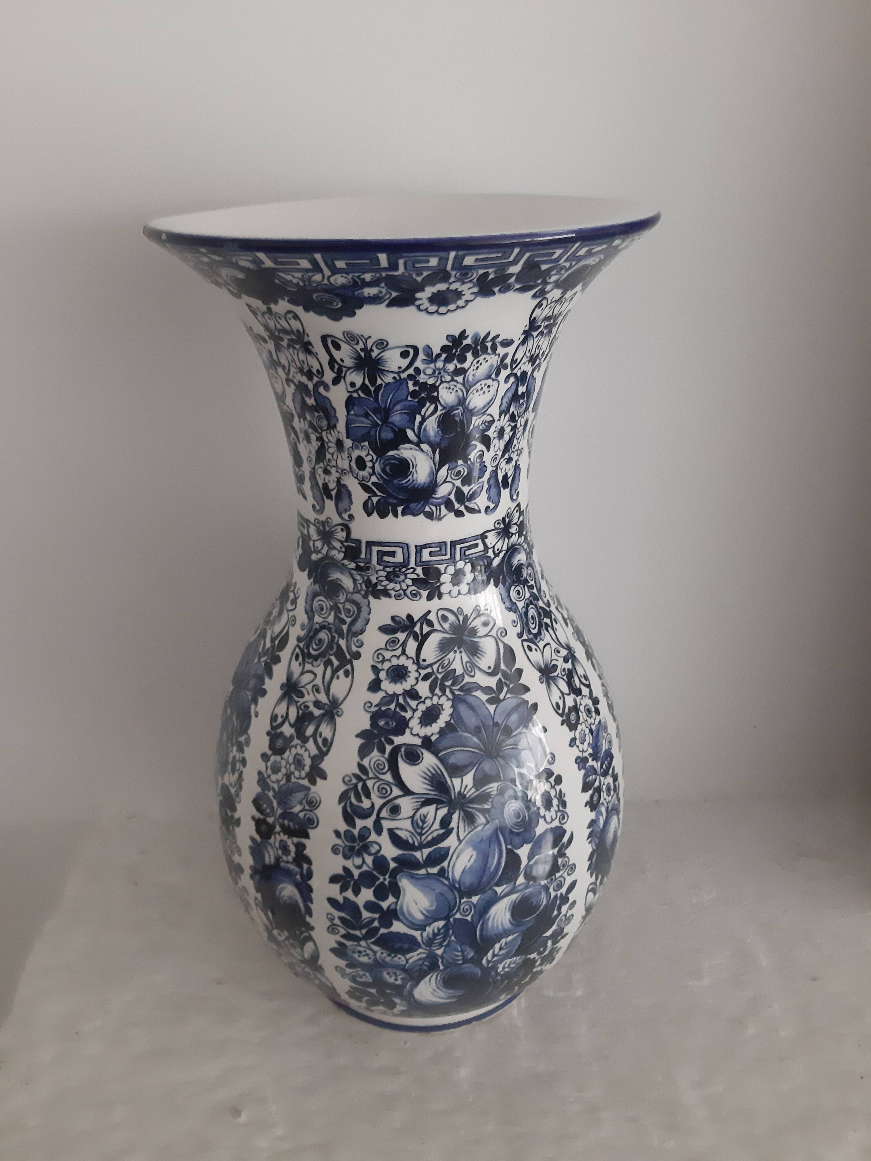 Blue and white Delft earthenware vase