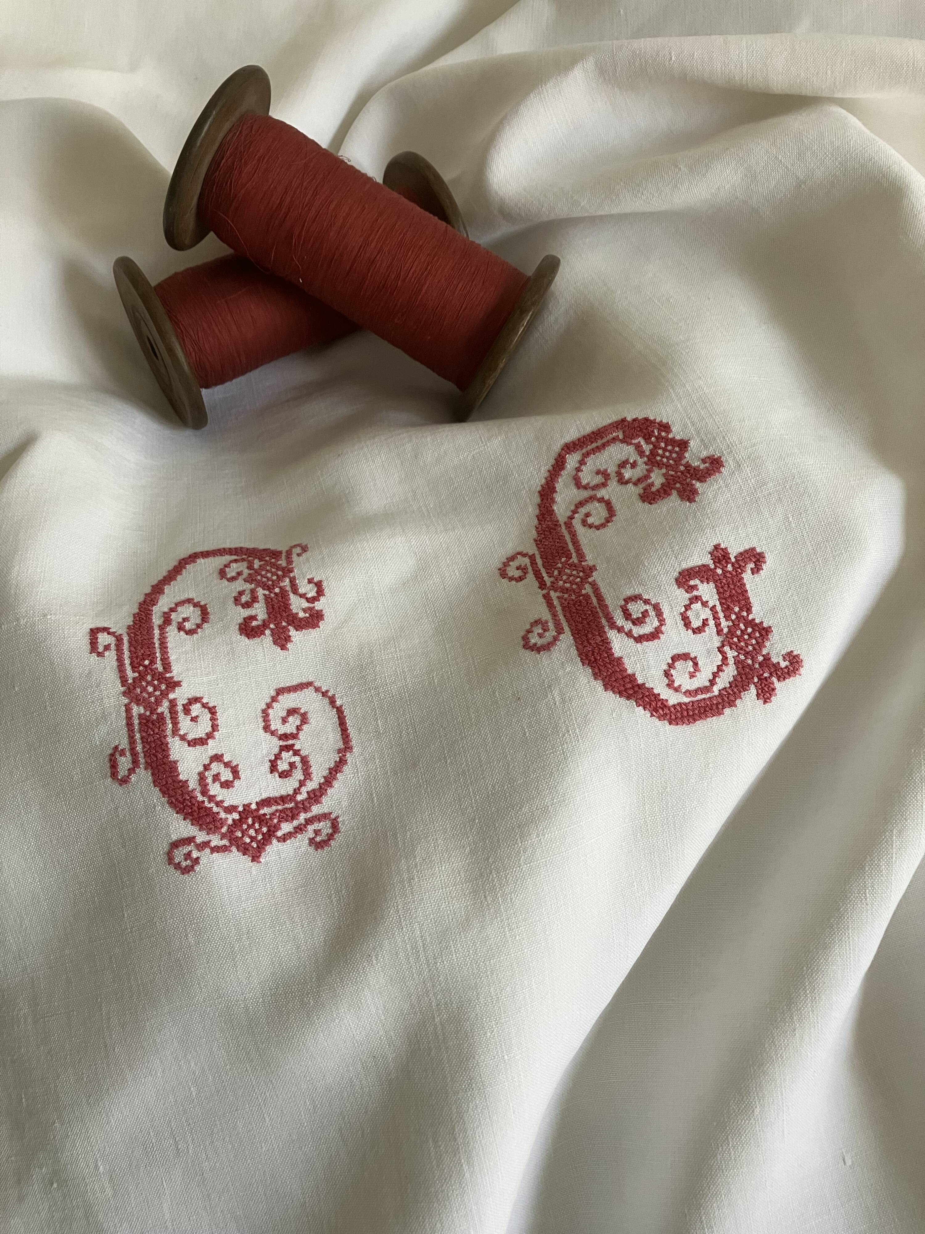 Antique linen, embroidered sheet, monogram CG.