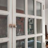 2-part display cabinet