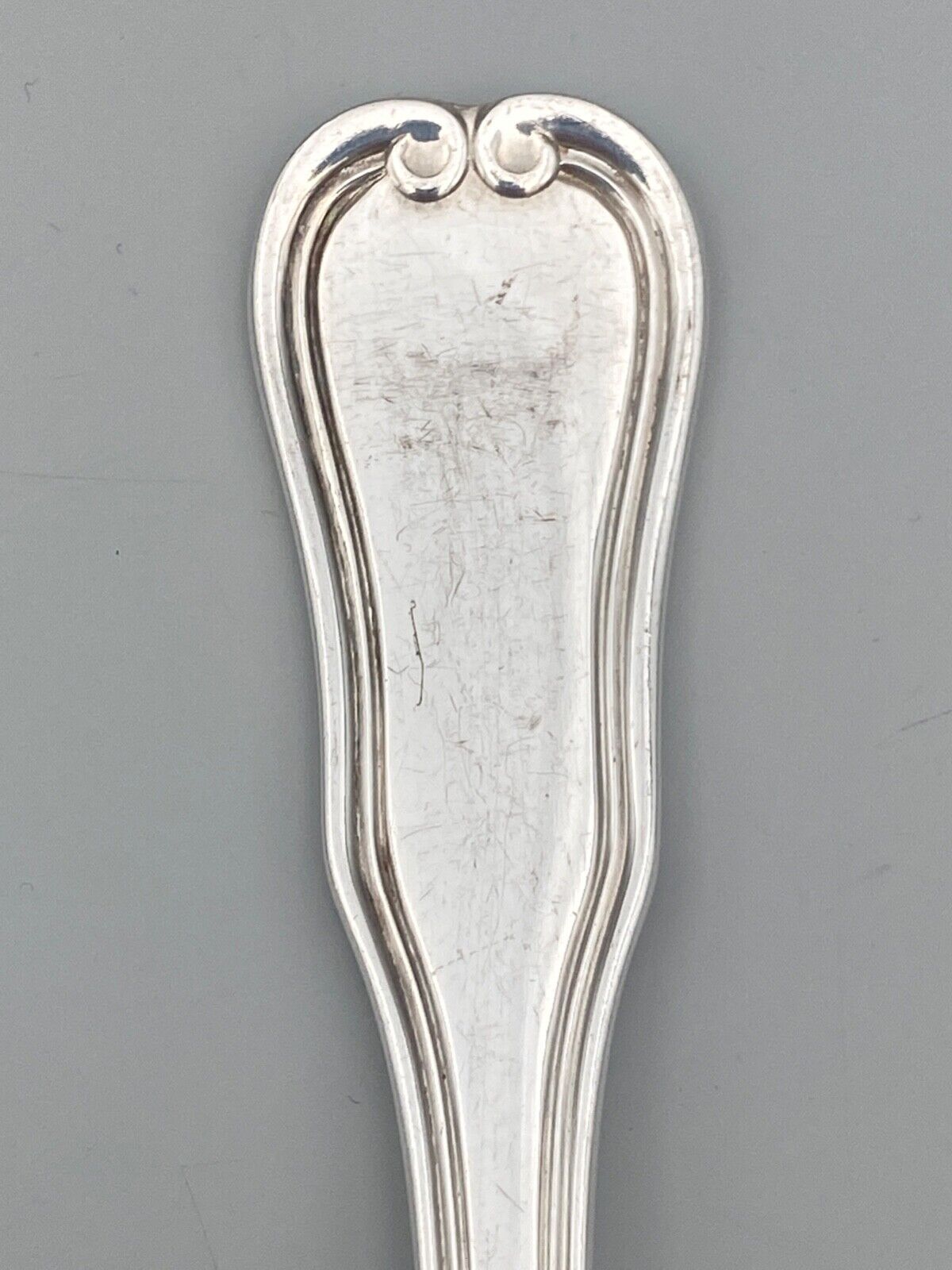 Cutlery set in metal ravinet d'enfert model dauphin 109 pieces