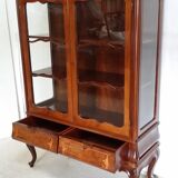 Old showcase