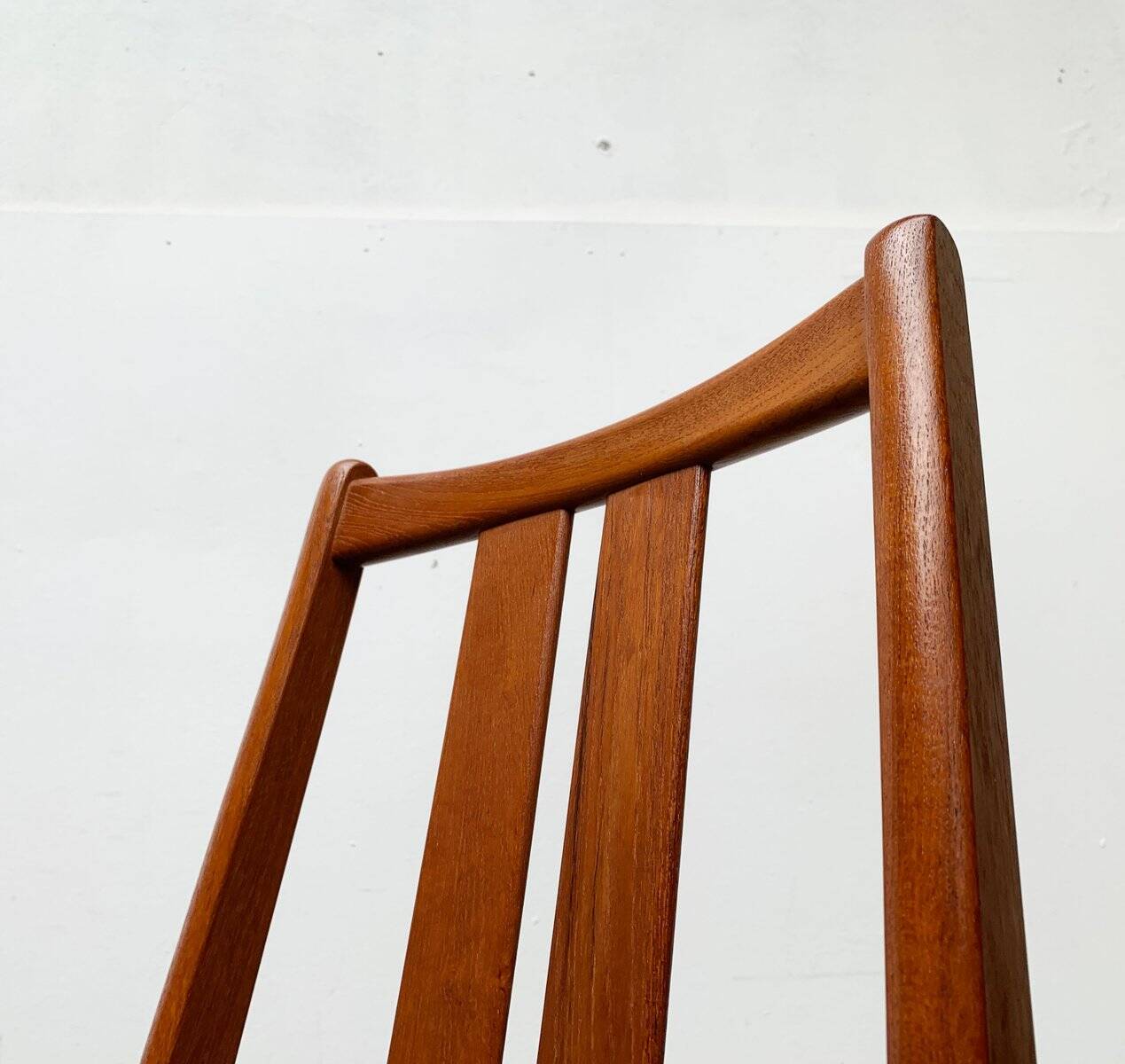 Set of Danish teak chairs from the mid-century with new Kvadrat Hallingdal cushions, 1960s.