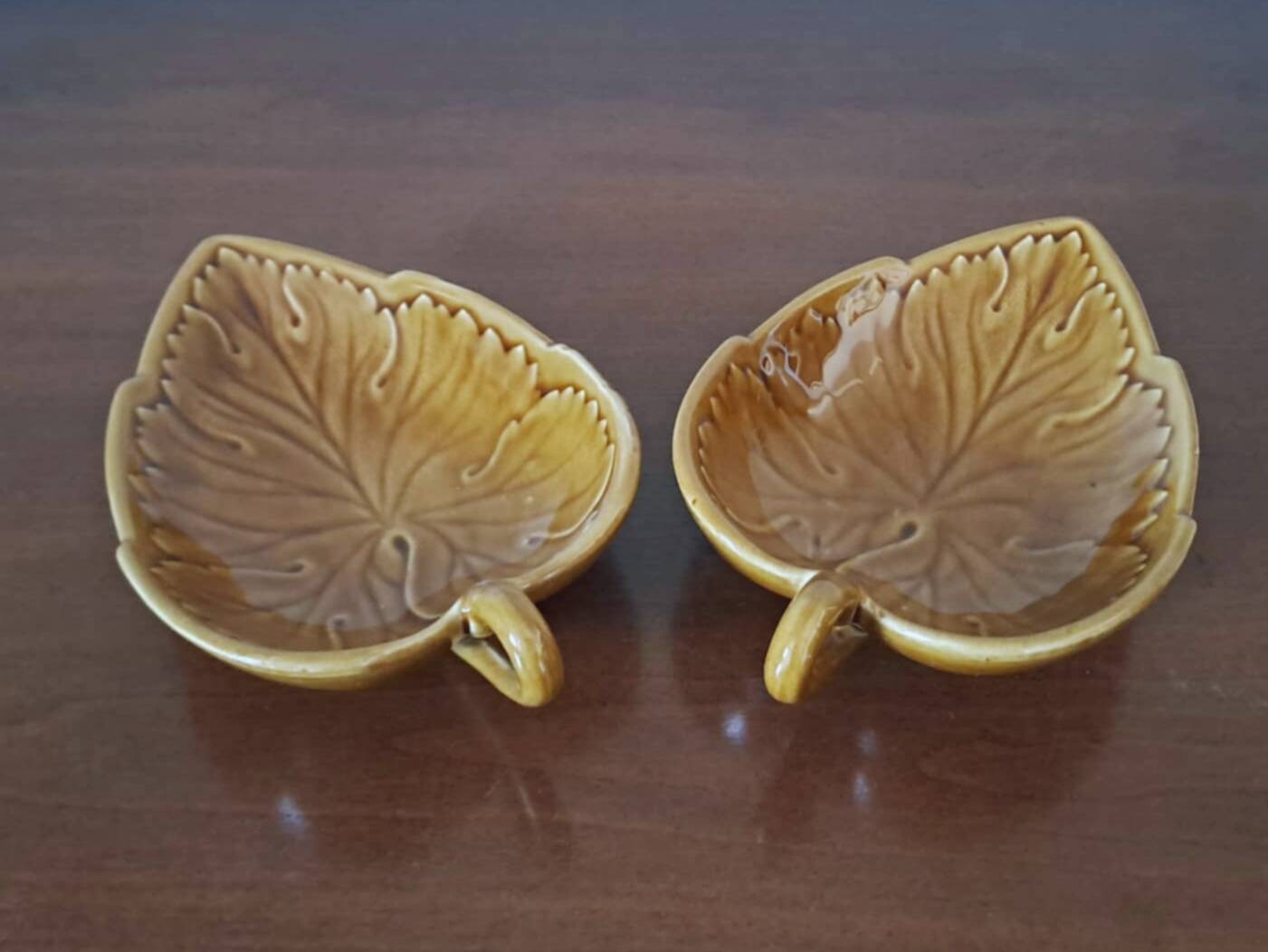 2 Gien serving dishes or trays