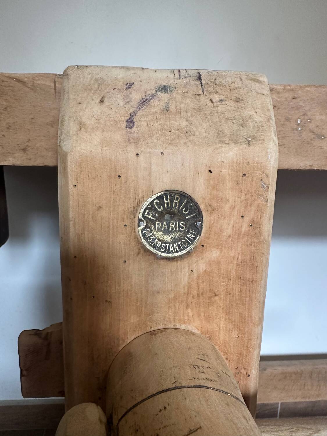 Saint-Antoine stamped carpenter's workbench