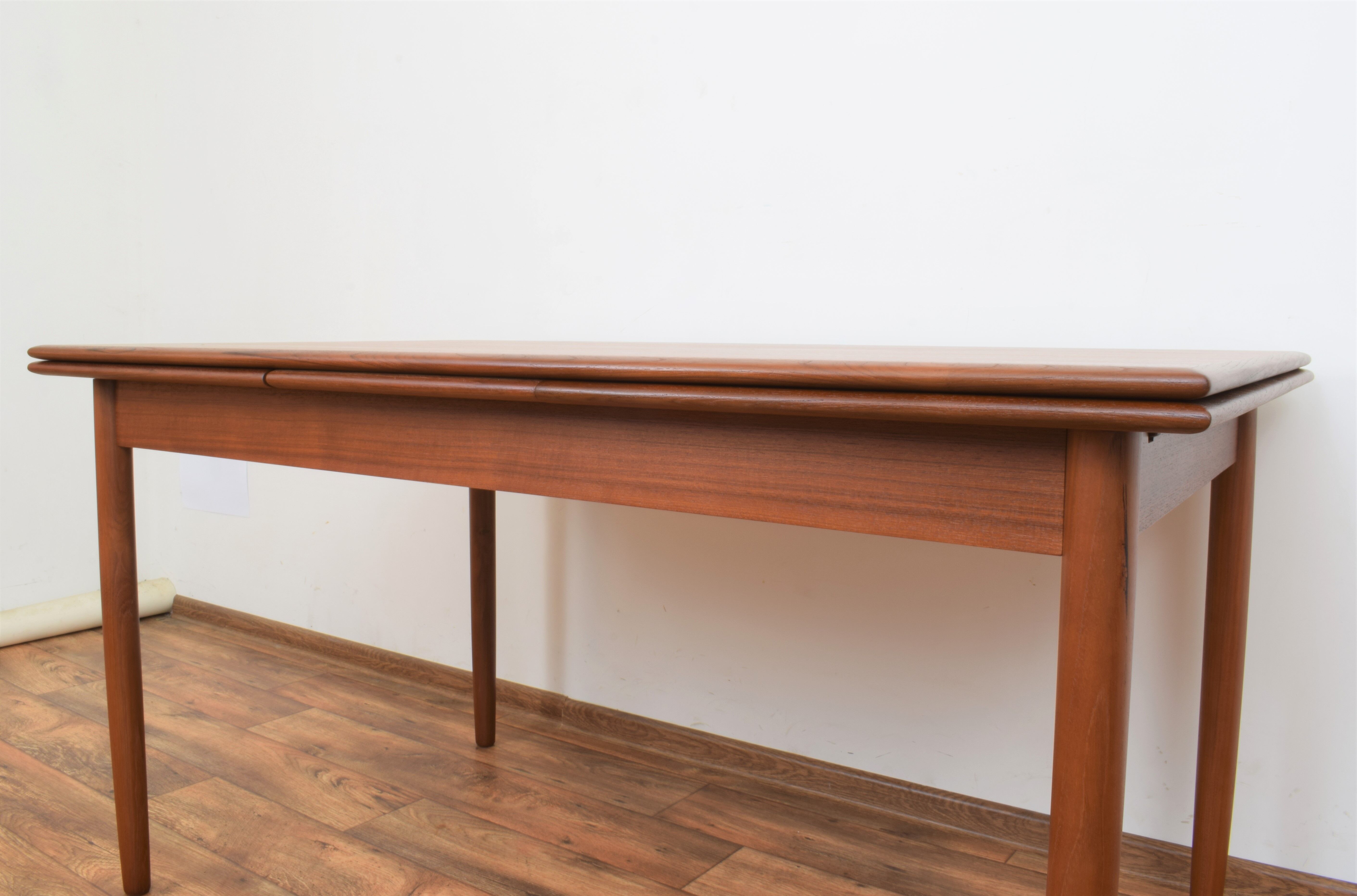 Mid-century danish teak extendable dining table, 1960
