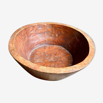 Salad bowl, dark wood cut