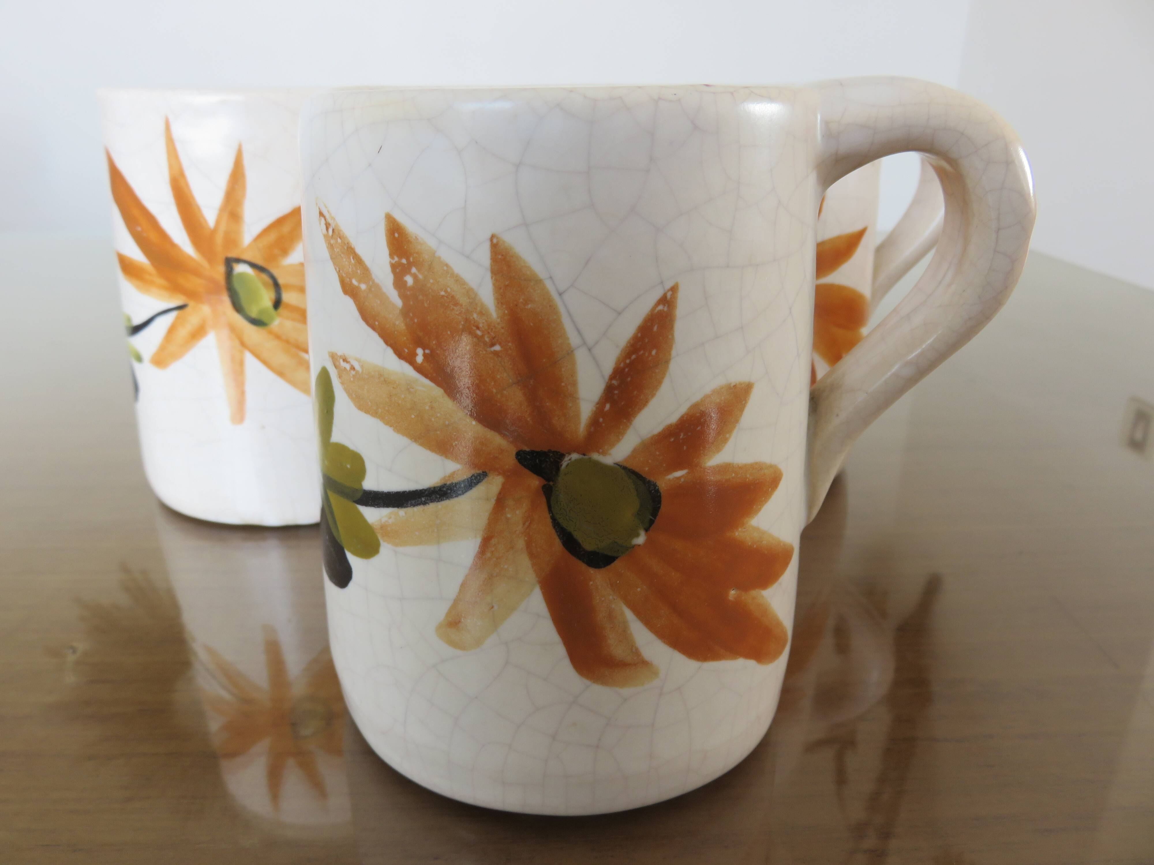 Orangeade set in cracked ceramic, floral pattern from the 60s