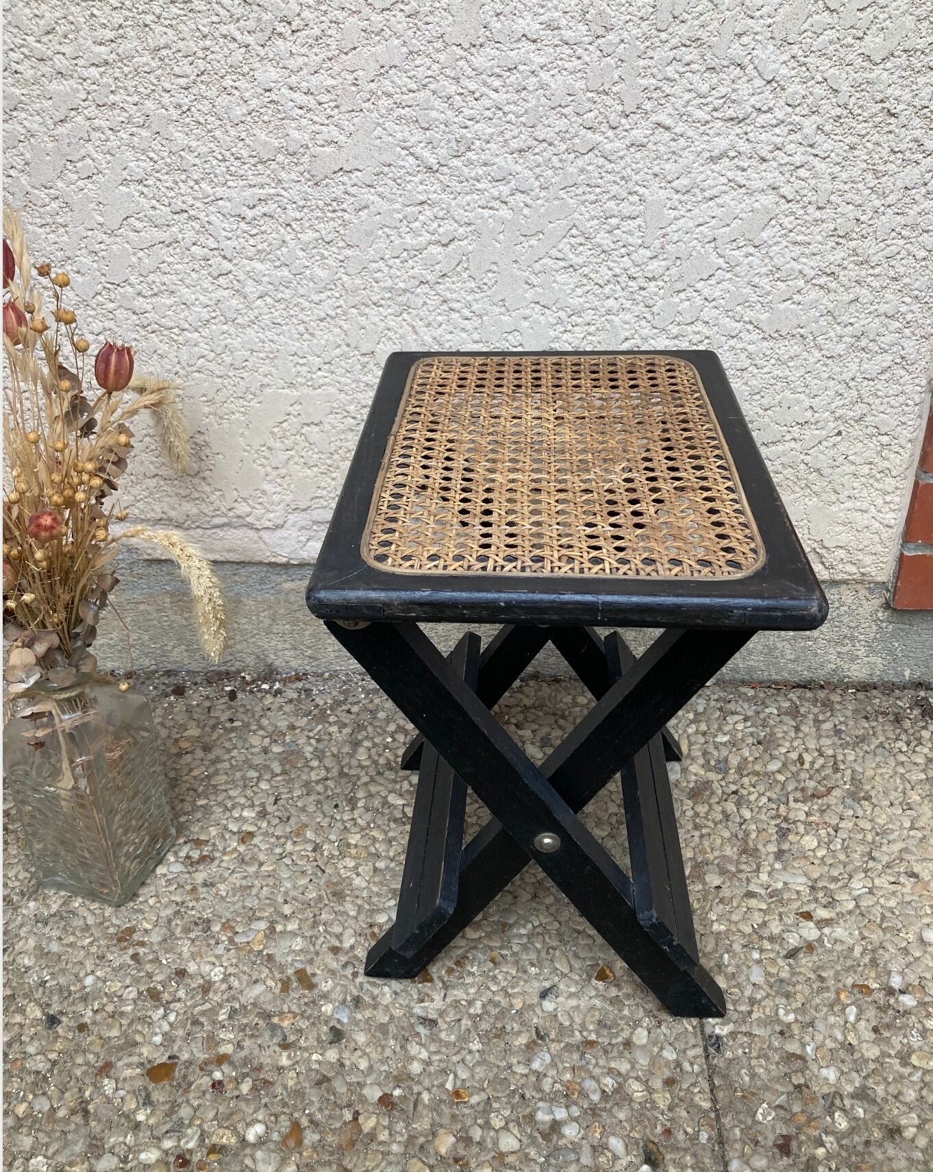 Folding stool in vintage canning