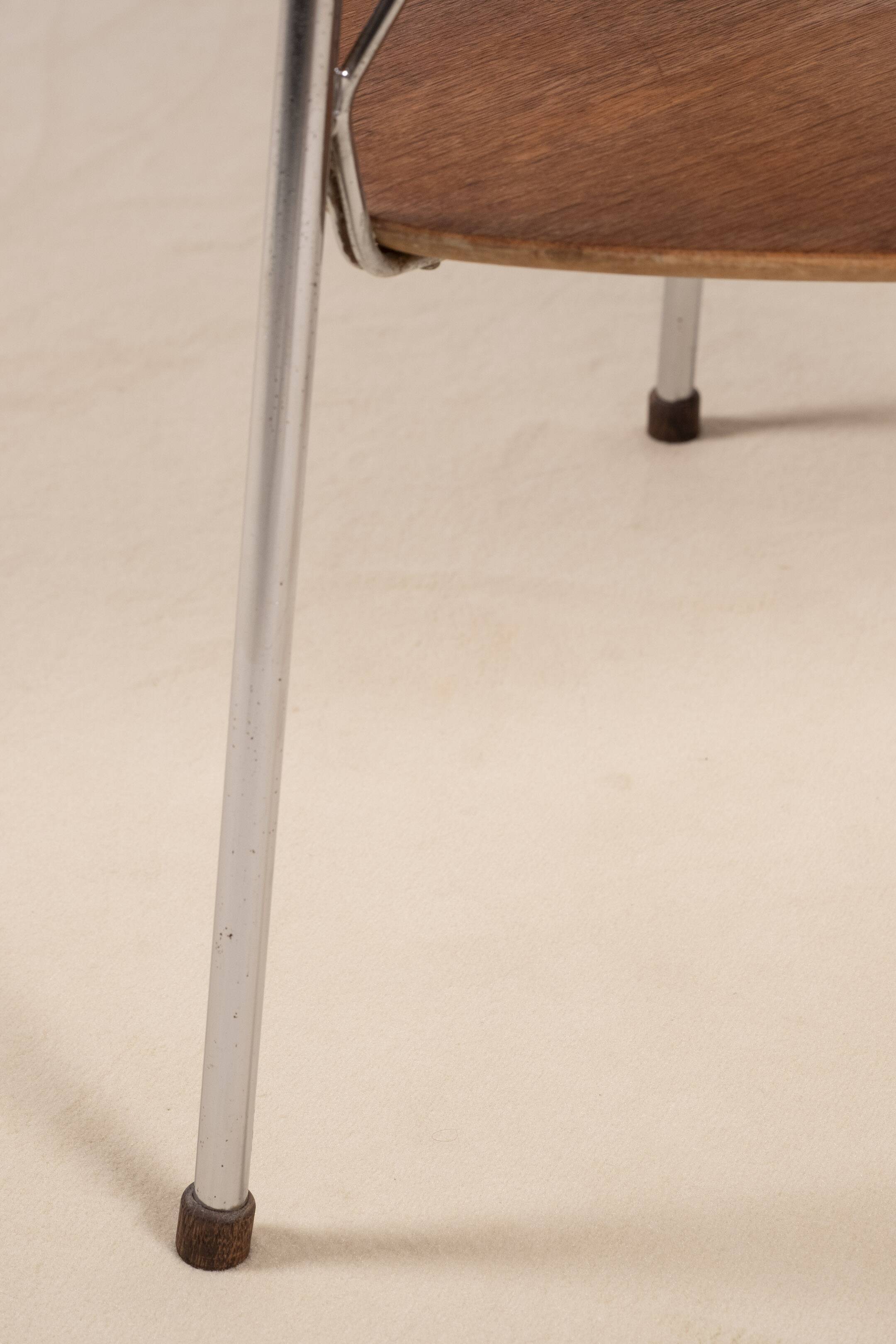 Vermund Larsen VL1312 side table, 1950s Denmark