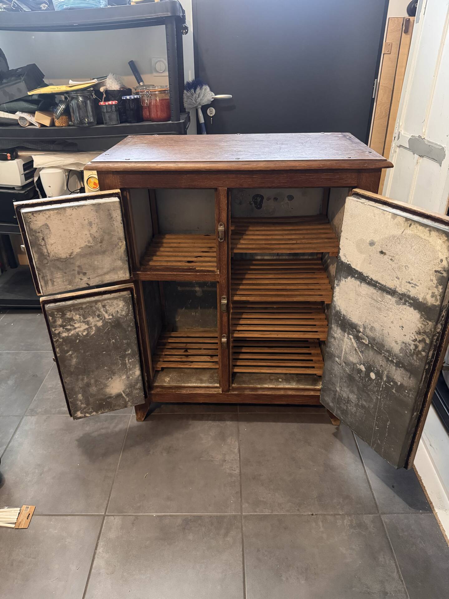 Old fridge / cooler