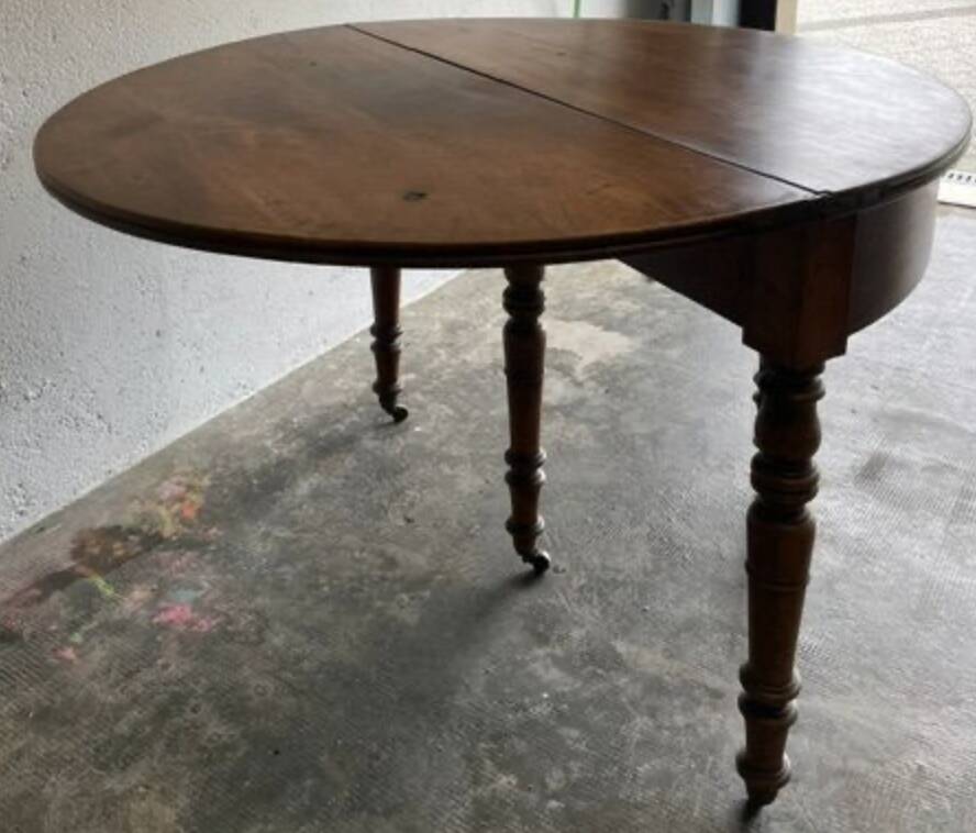 Half-moon table