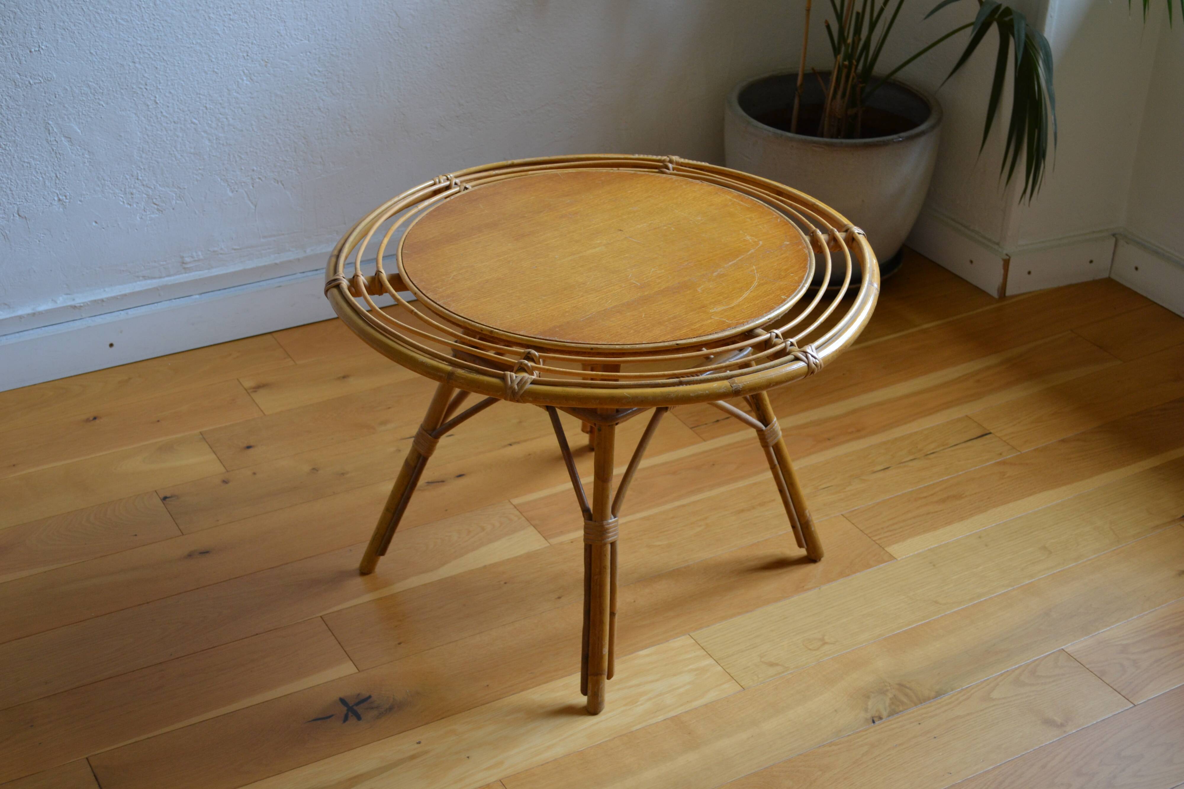 Vintage round rattan coffee table