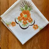 Vintage tablecloth and 6 napkins