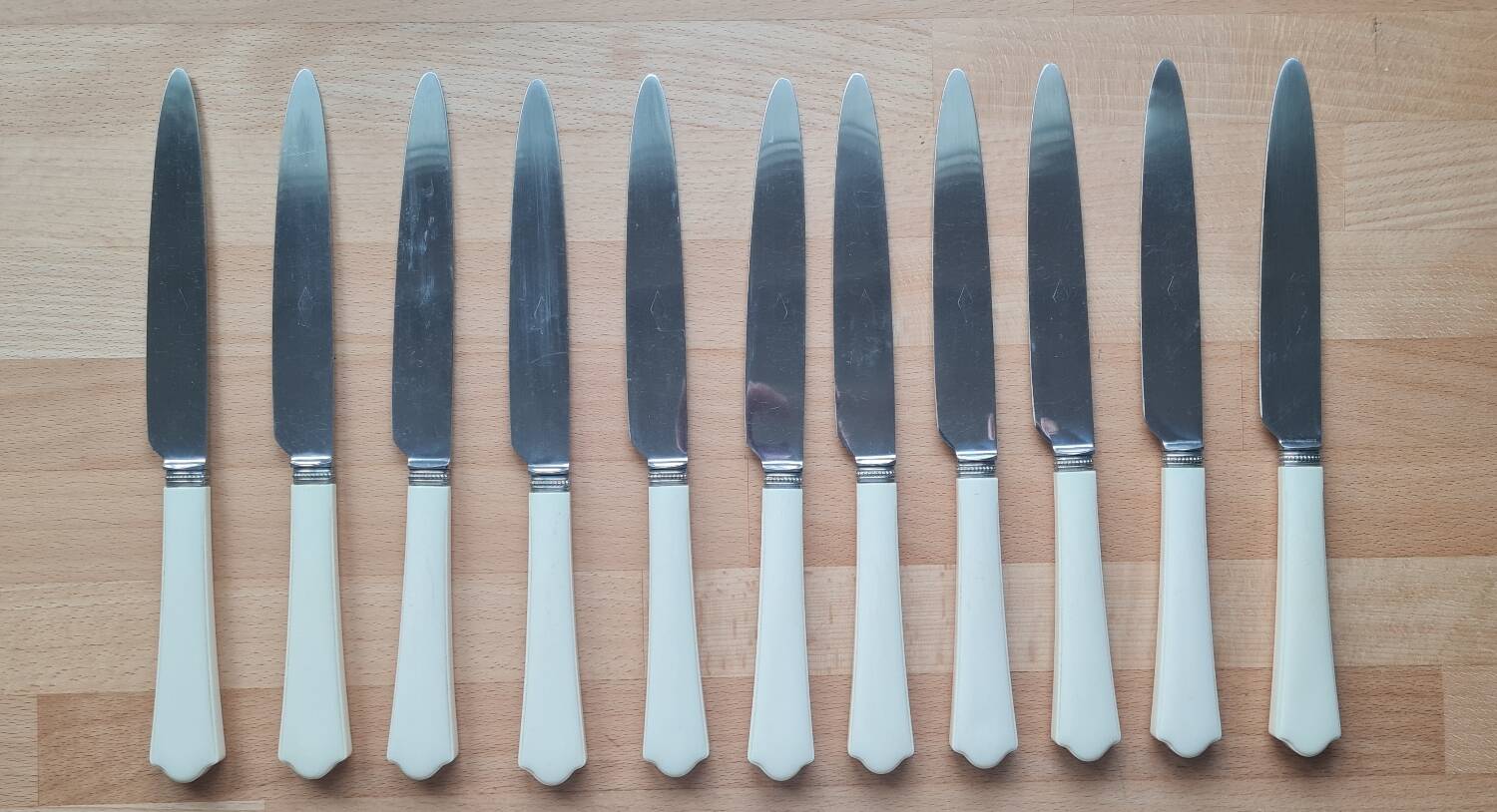 Bakelite knife set