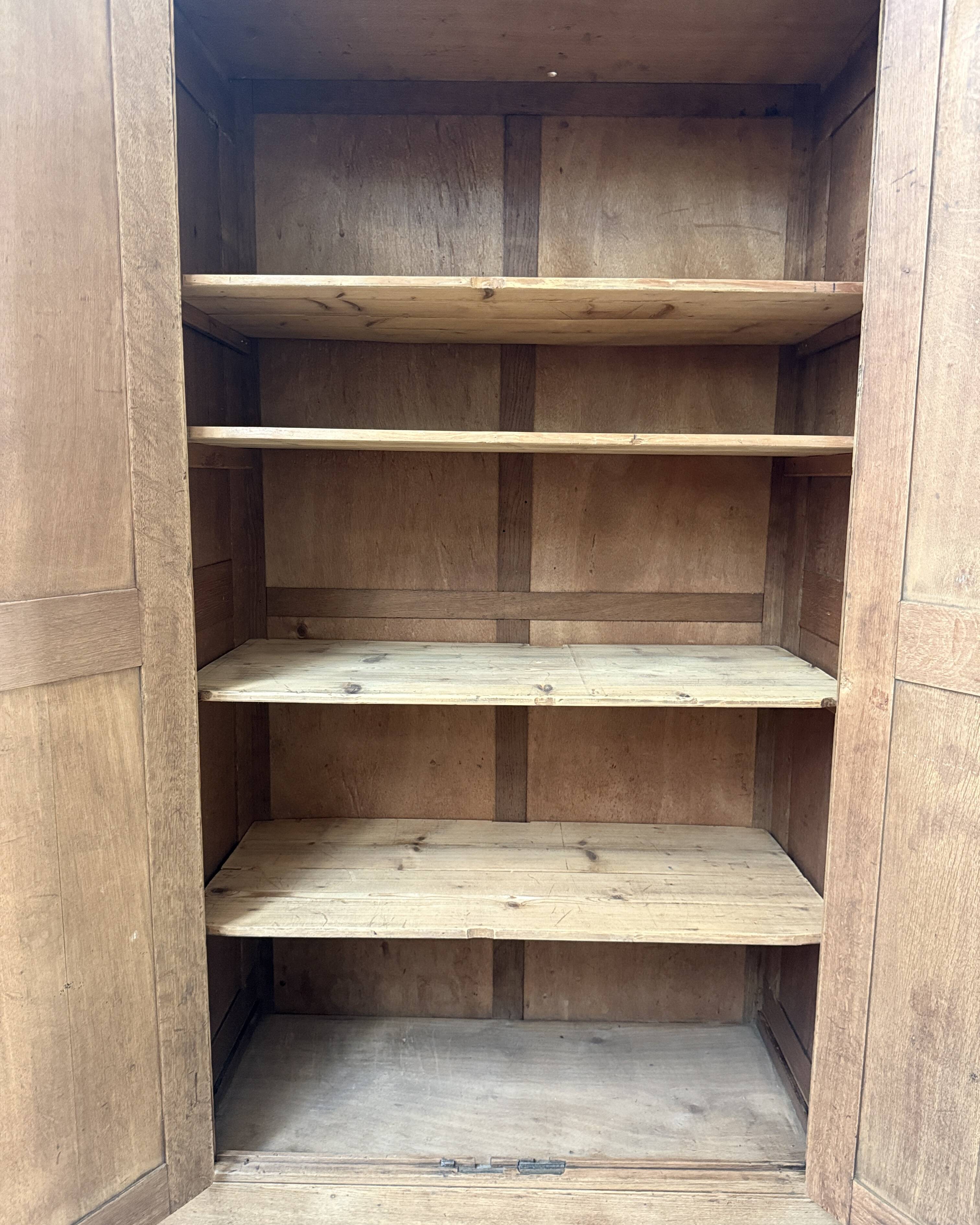 Parisian oak wardrobe (renovated)
