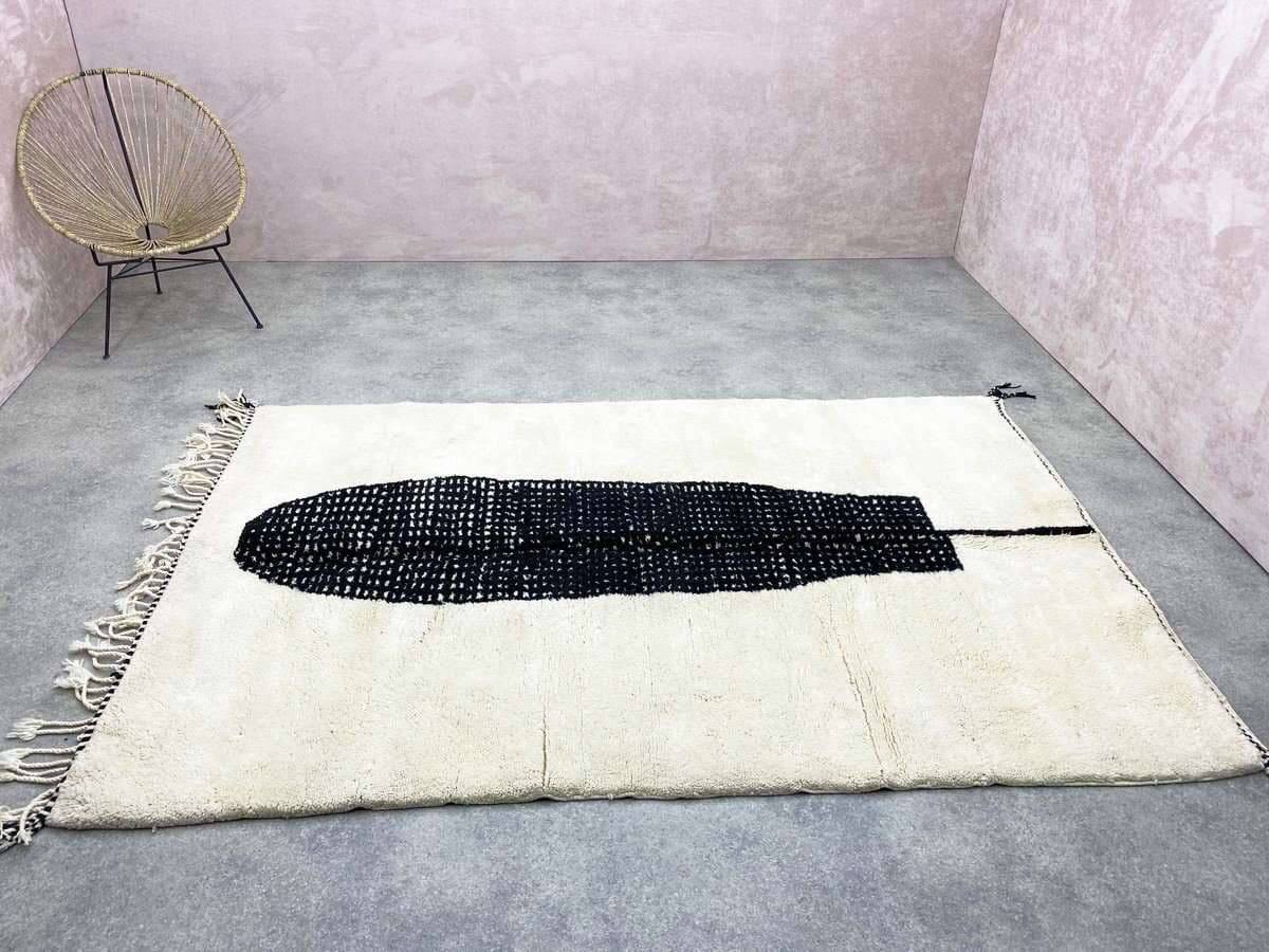 Traditional handmade Berber rug 250cmx150cm