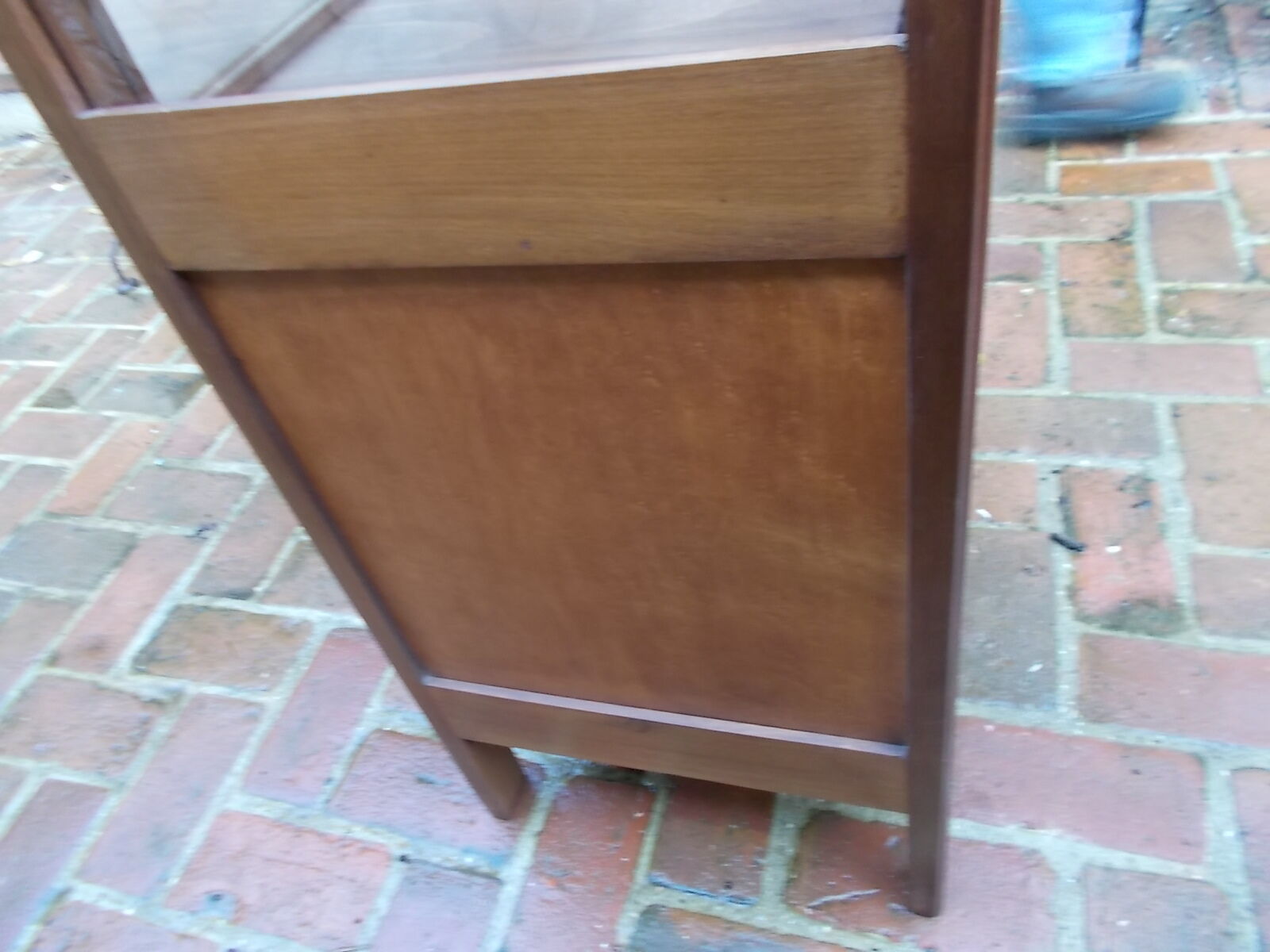 Mahogany showcase