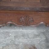 Moulded oak wardrobe from the 18th century.