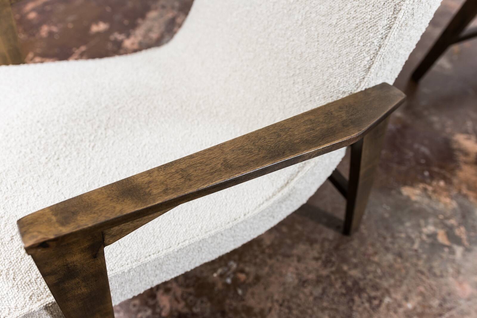 Paire de Fauteuils Mid-Century en Boucle Beige 1964