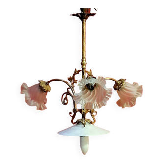 Ancien Lustre Bronze / laiton 3 tulipes en verre opaque , transparent , vintage