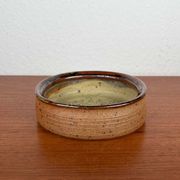 Mid-century modern Danish studio pottery bowl by Bente Lemche, 1960s.