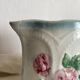 Pichet en barbotine art nouveau roses