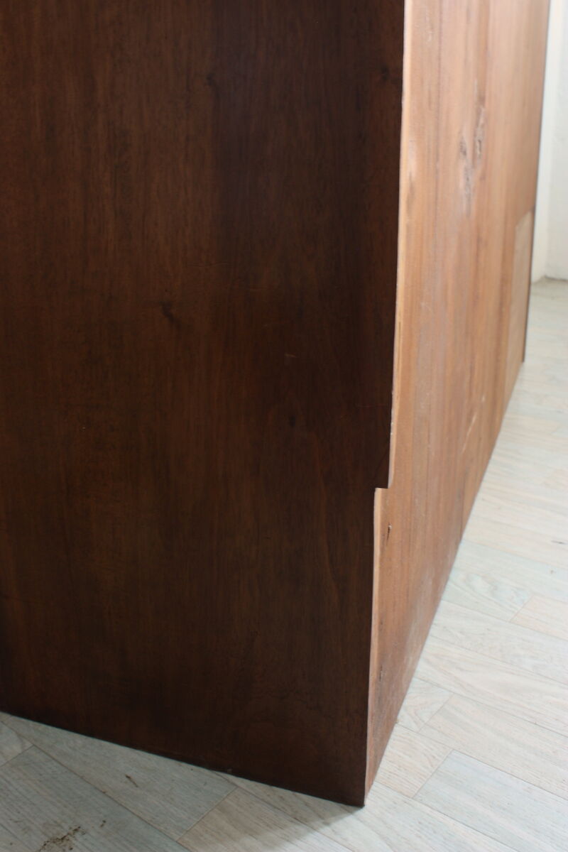 3-door low-door furniture