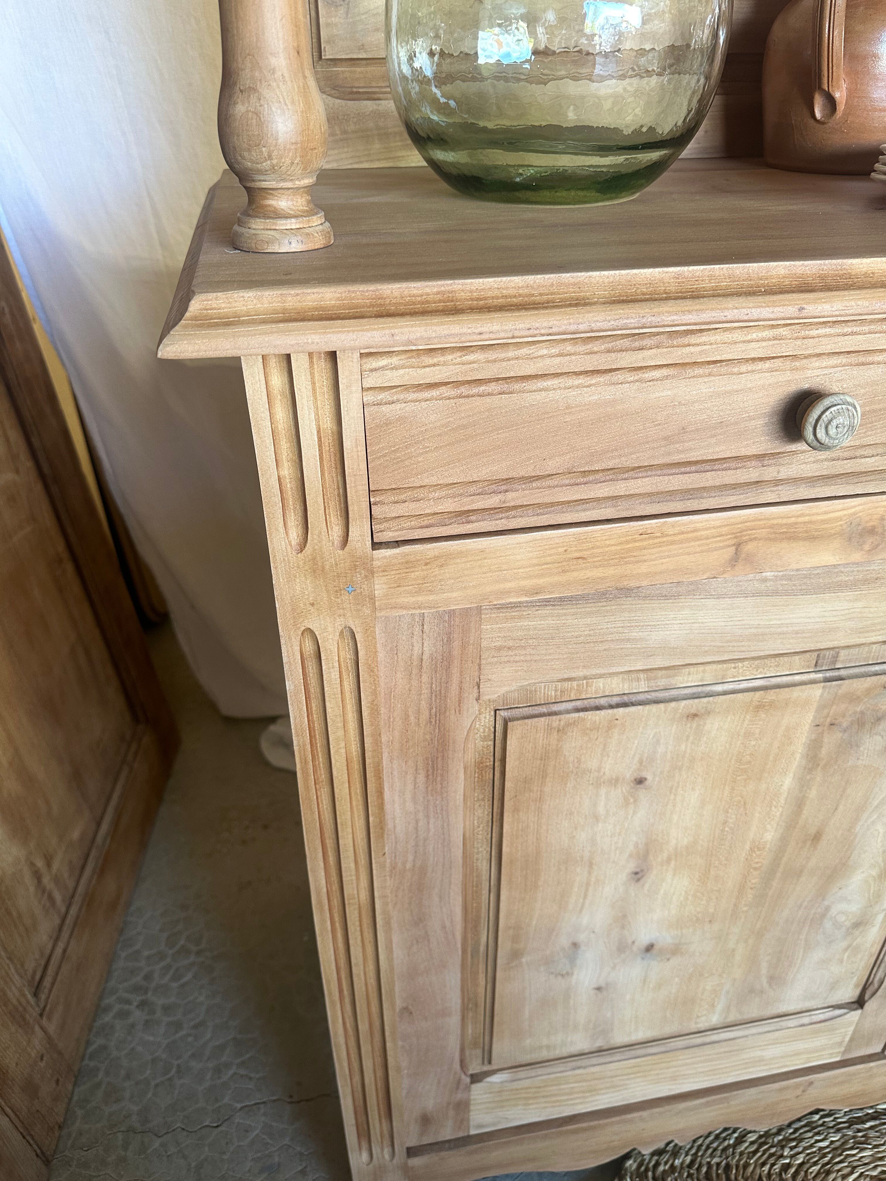 Ancien buffet, vaisselier double corps