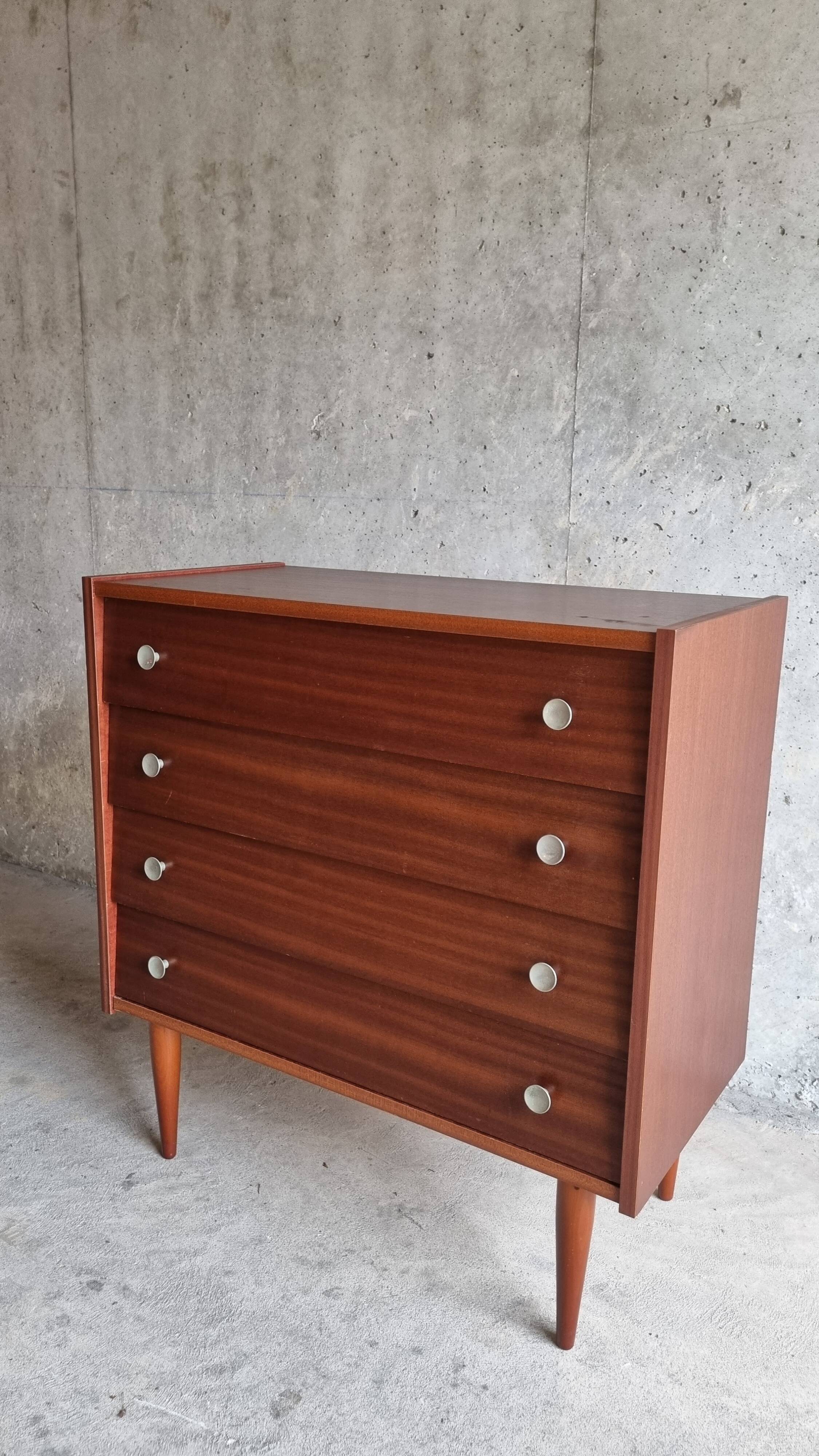 Vintage chest of drawers