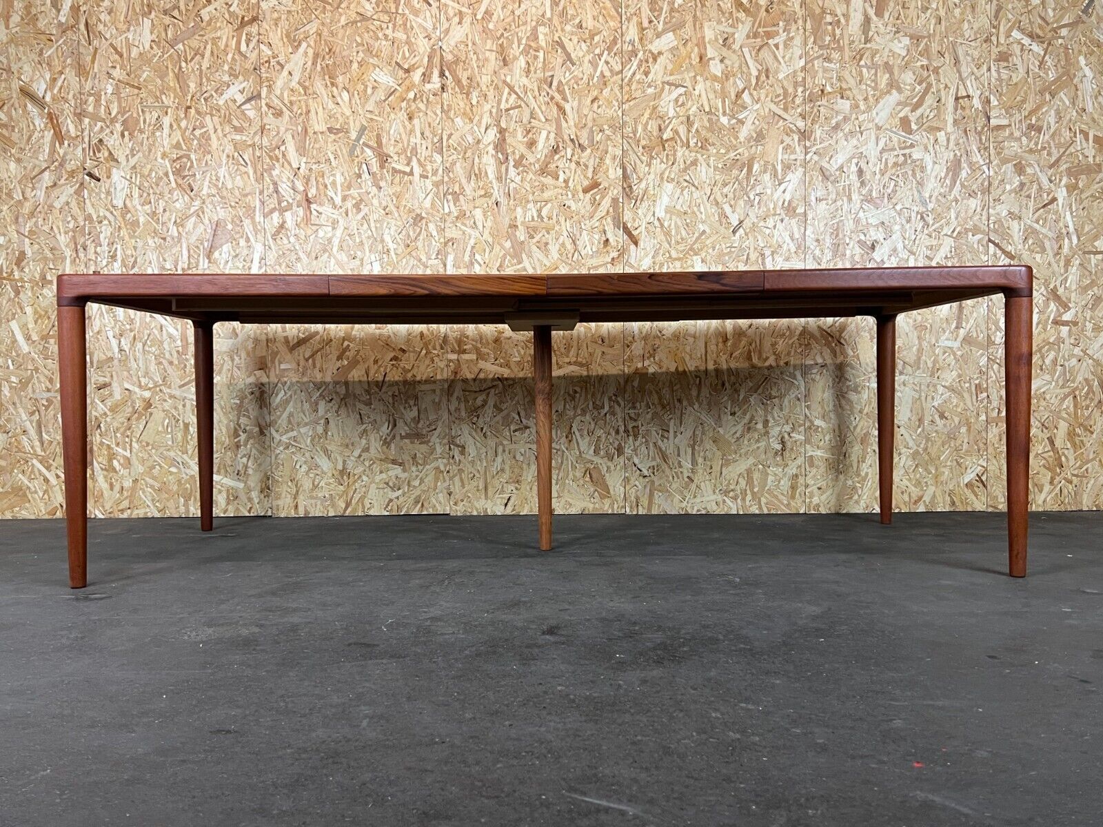 Teak dining table danish design, 60s 70s