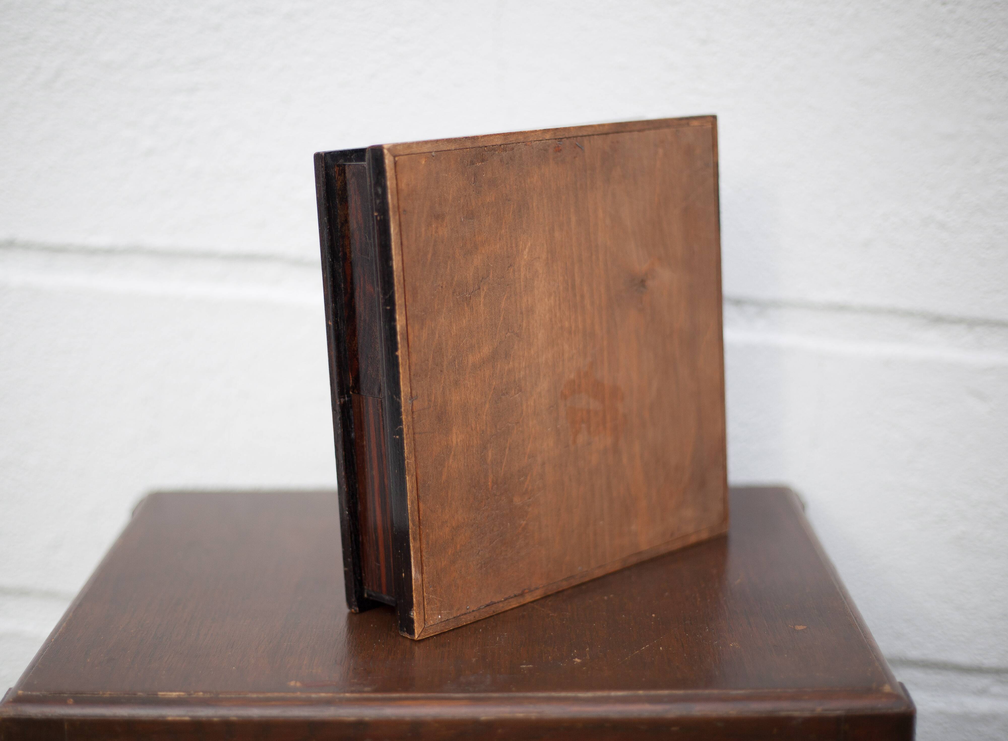 Wooden box with compartments, jewelry box, game box, rotating die, storage, vintage box