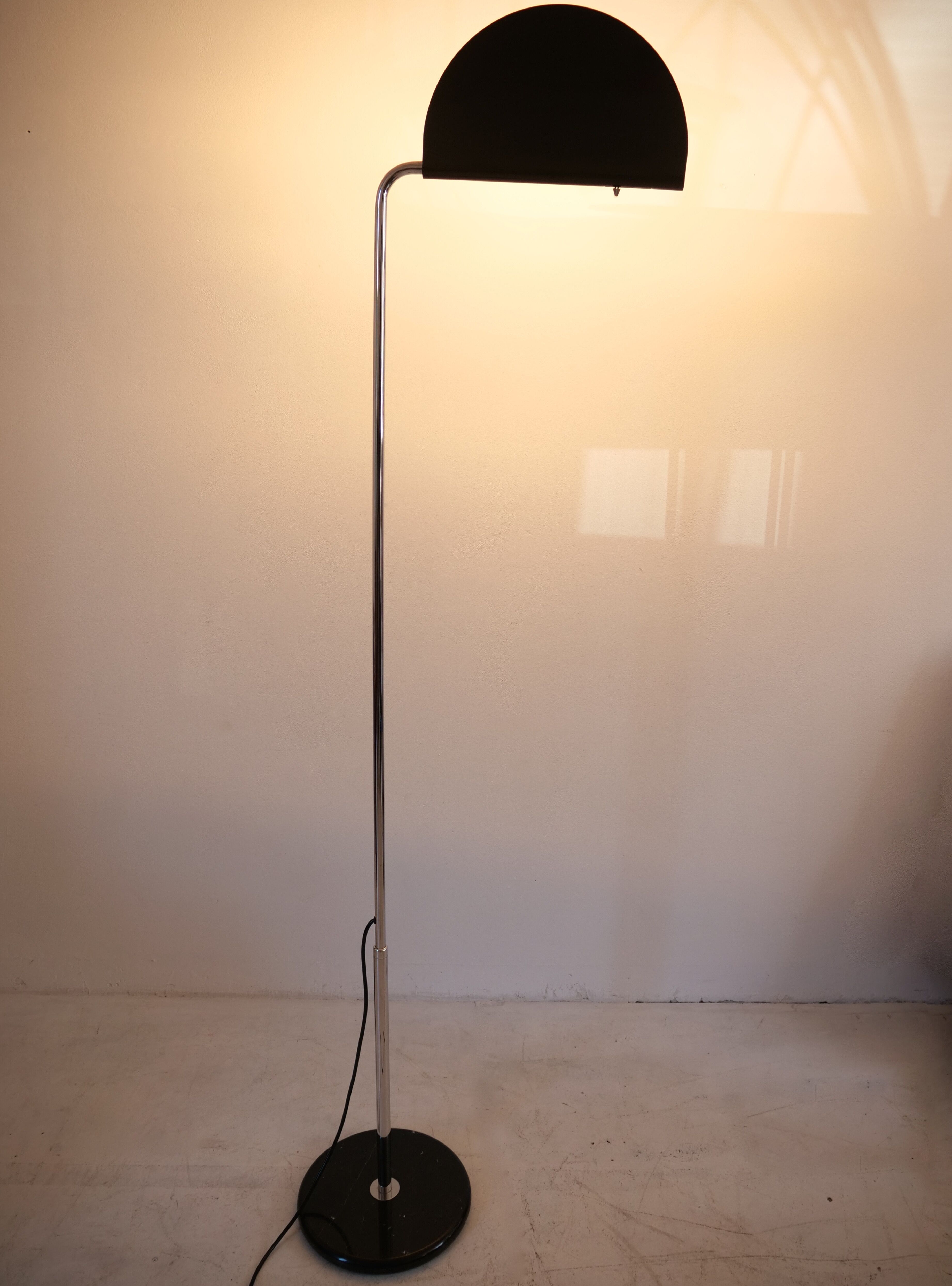 Floor lamp MezzaLuna by Bruno Gecchelin for Skipper italy