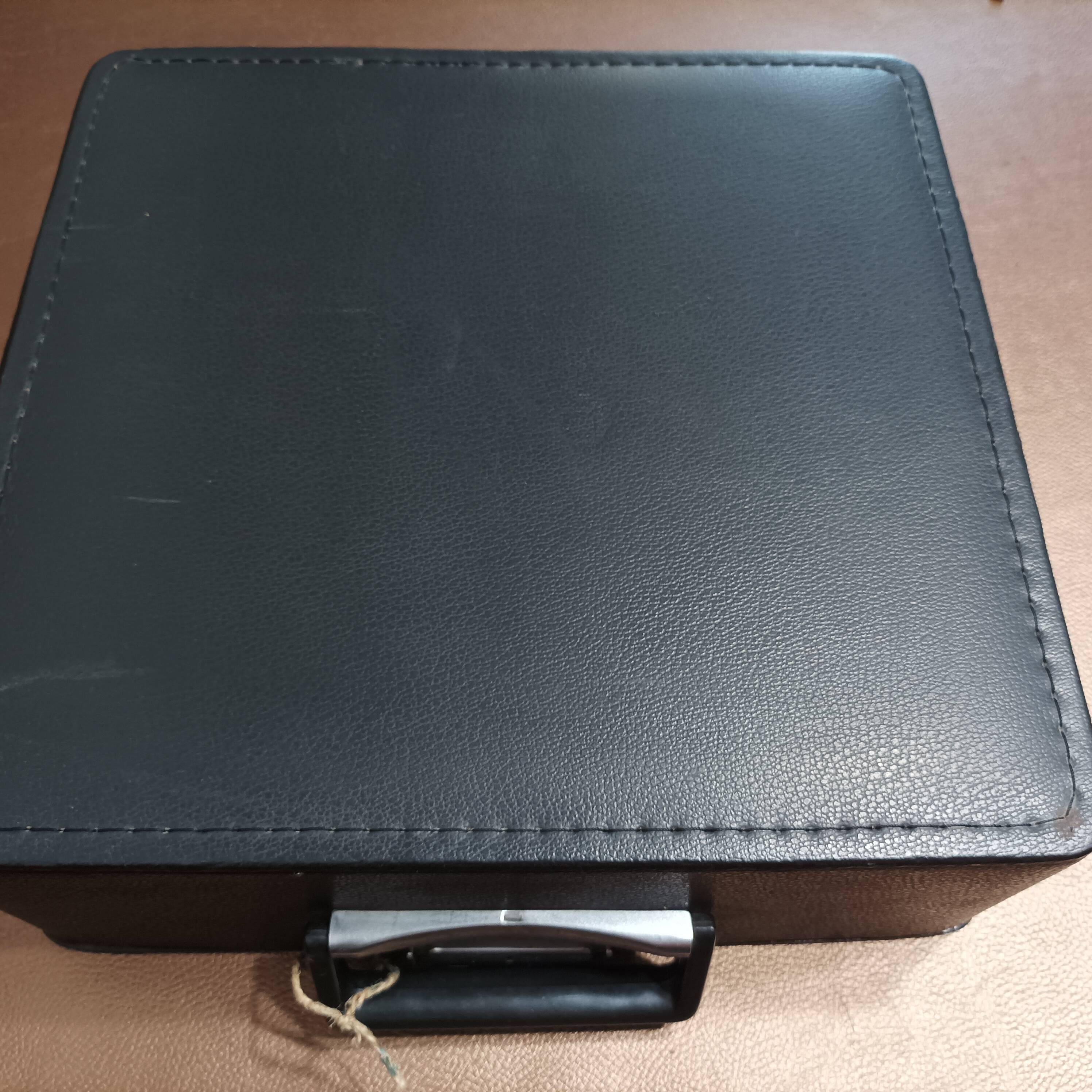 Olympia Traveller de Luxe White Typewriter