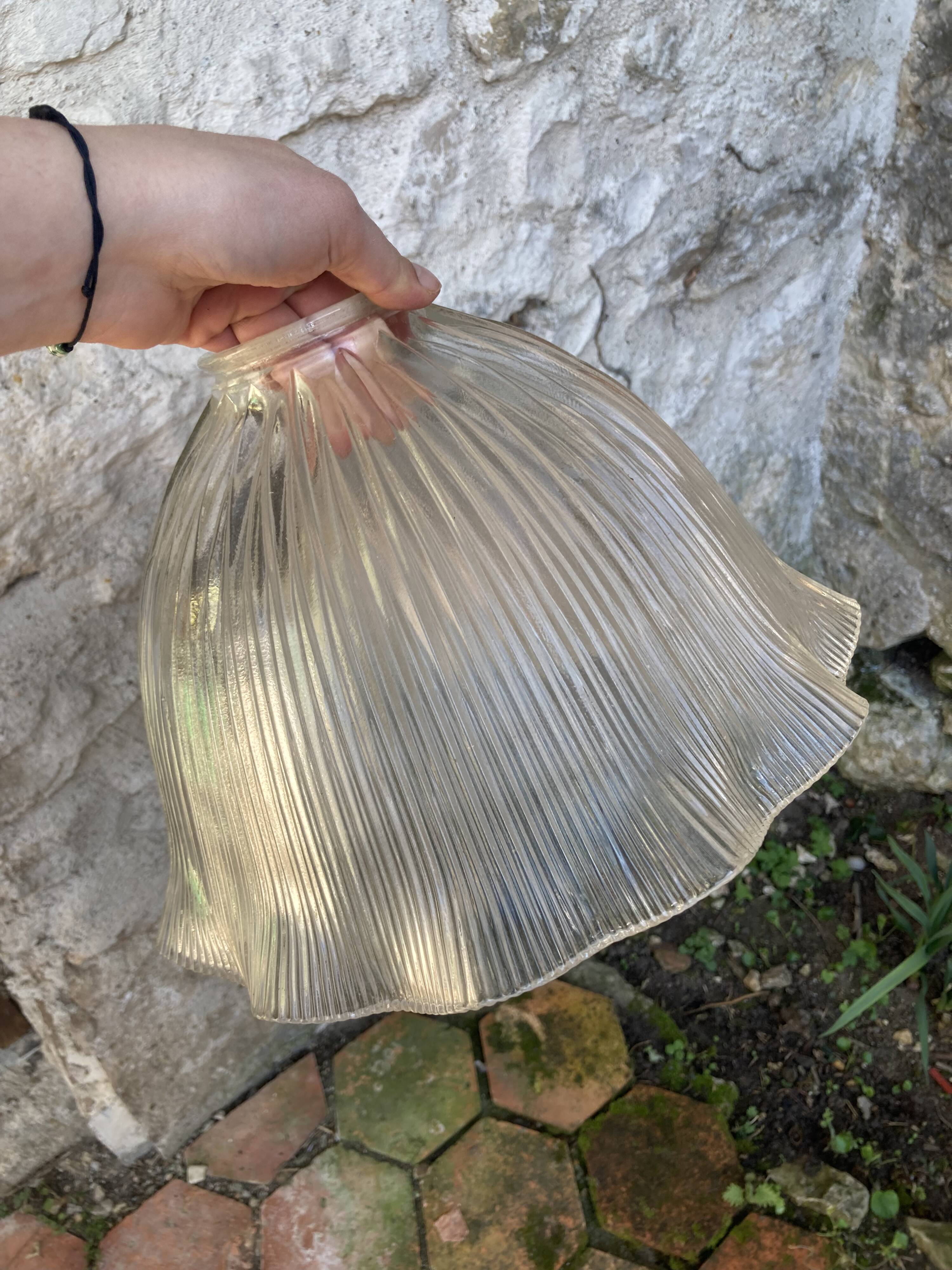 Abat jour en verre vintage