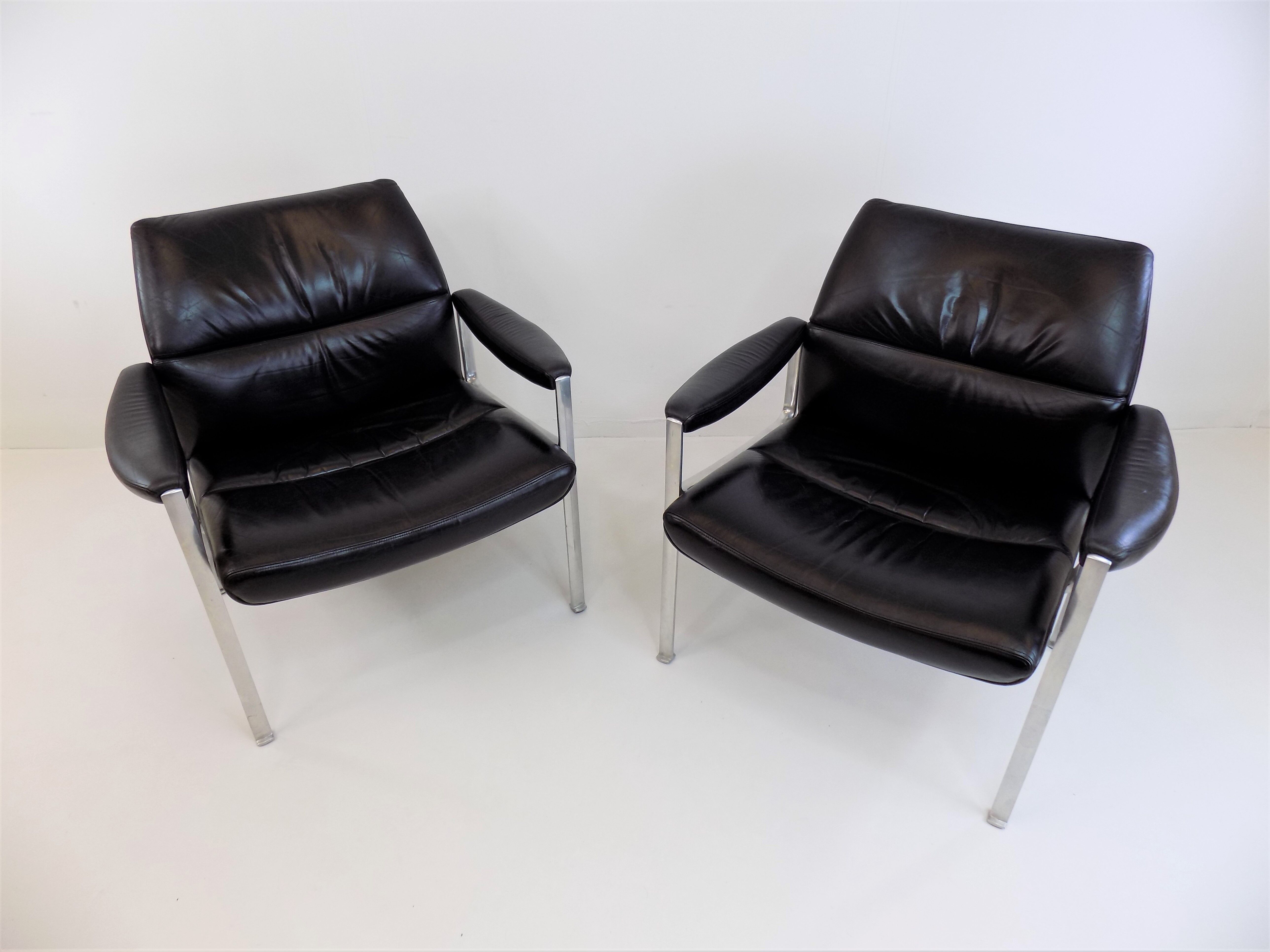 Lot de 2 fauteuils en cuir Röder Söhne by Miller Borgsen