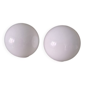 2 globes en opaline