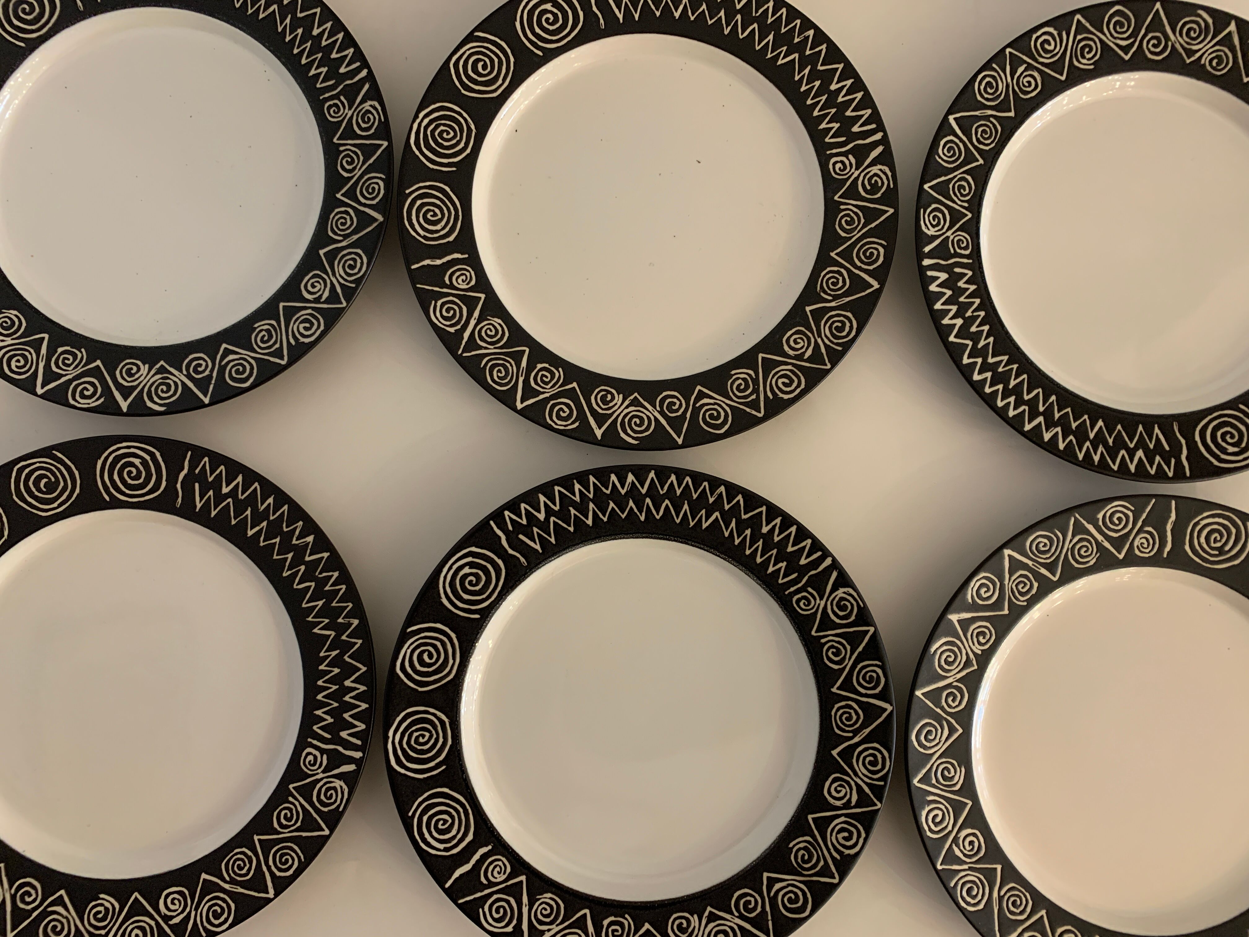 6 black and white dessert plates Scraffito, Habitat Japan, 1970